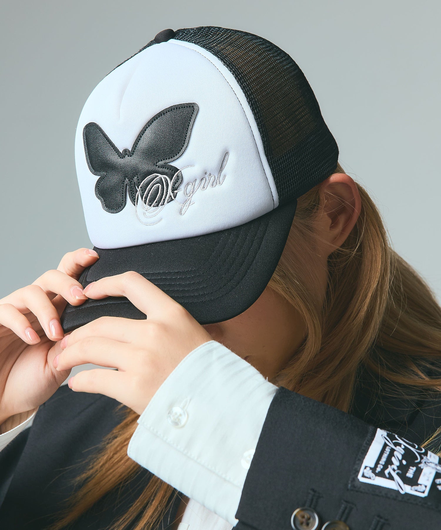BUTTERFLY PATCH TRUCKER CAP
