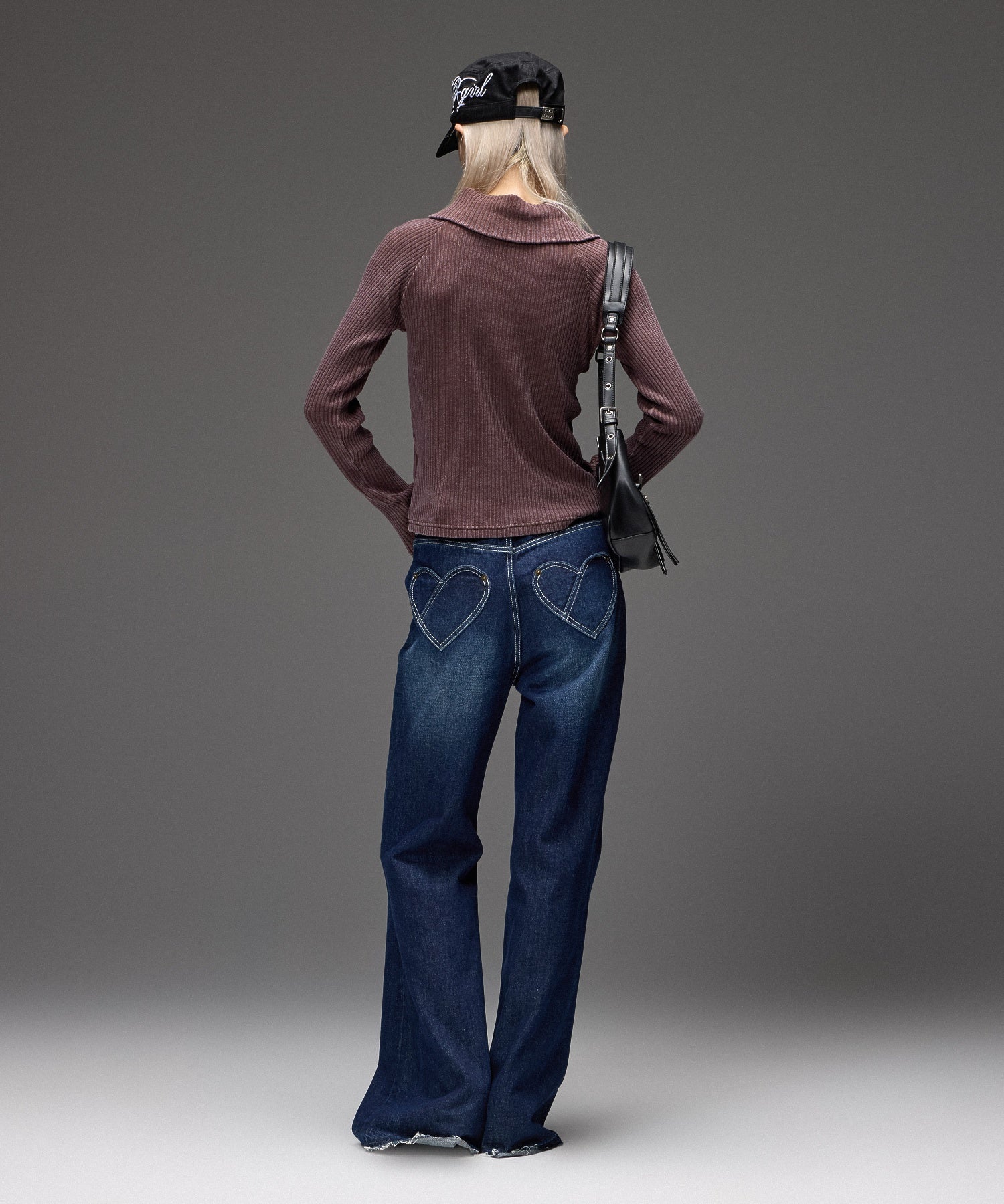DEFORMED NECK FADED RIB TOP