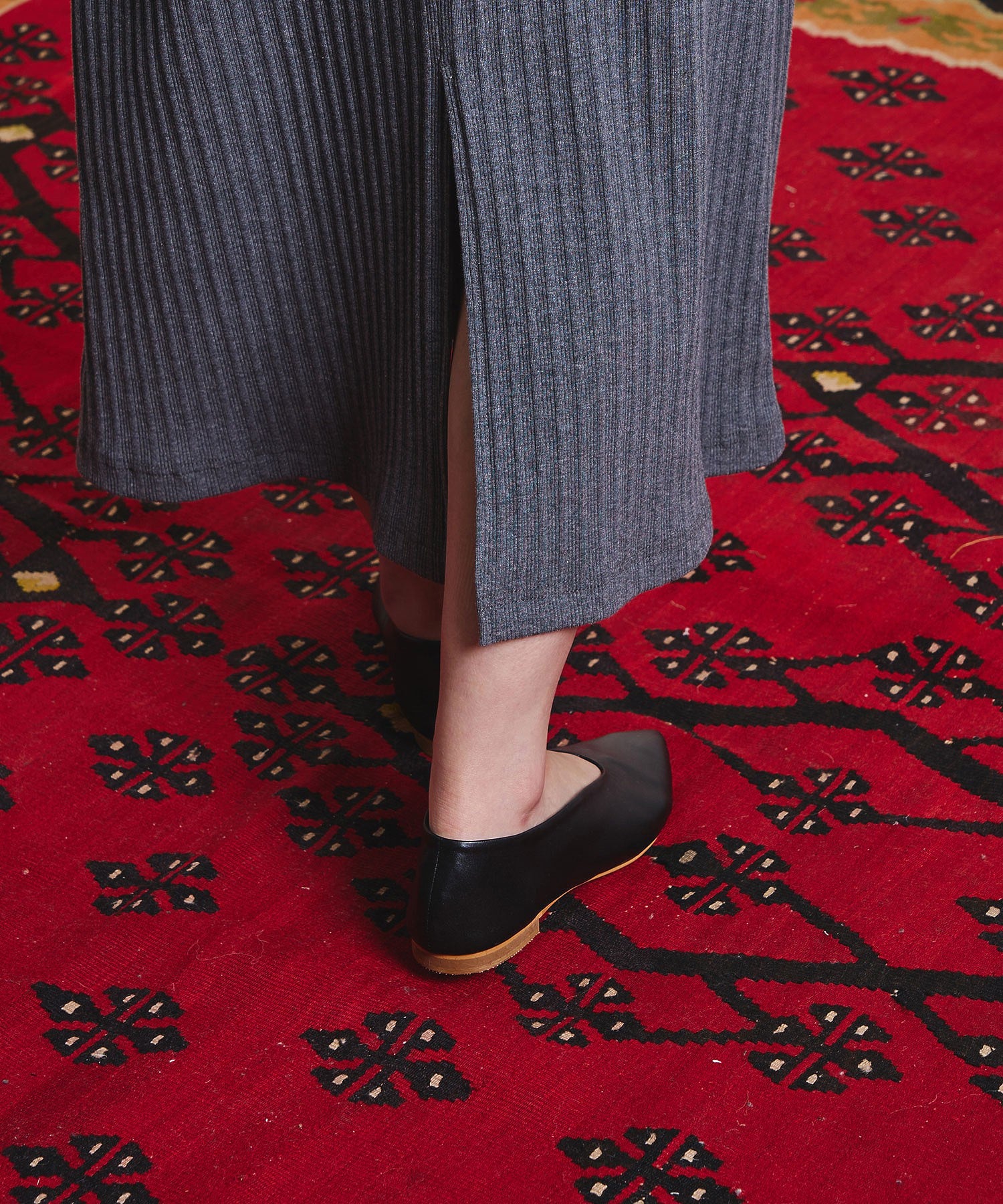 POINTED FLAT SHOES