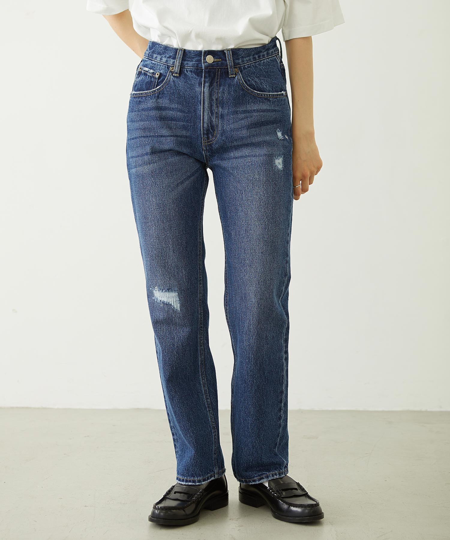 REPAIR DETAIL DENIM PANTS