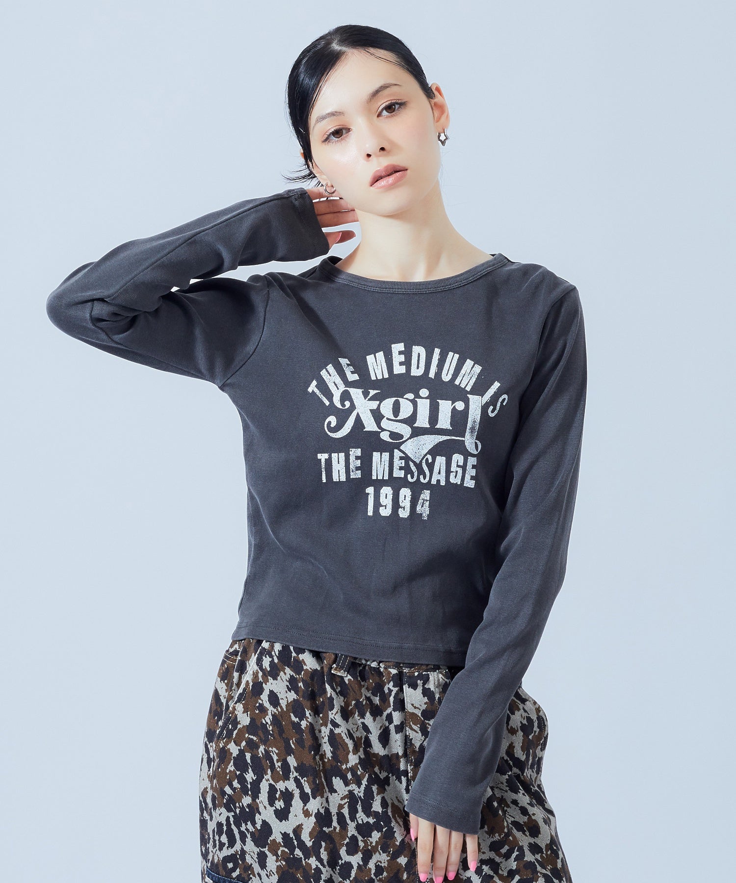 MIXED FONT FADED L/S COMPACT TOP