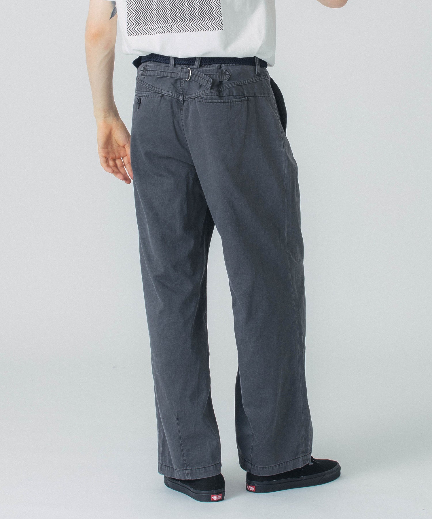 PIGMENT DYED TUCK PANTS