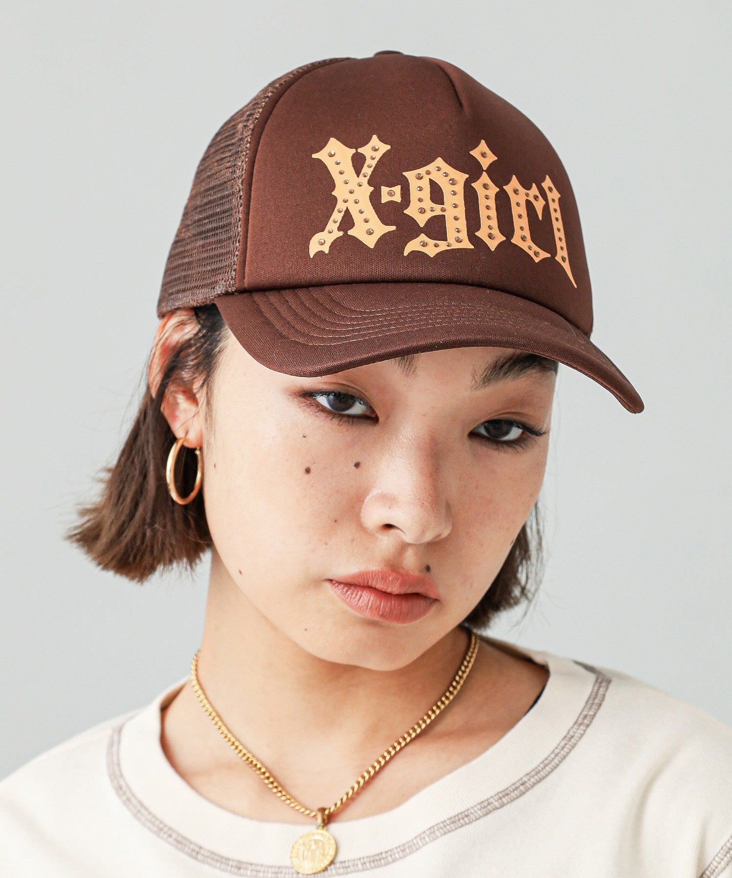 GOTHIC LOGO TRUCKER CAP