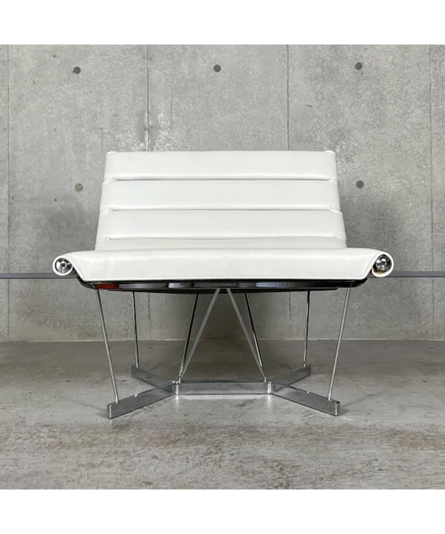 VF Catenary Chair and Ottoman 2301