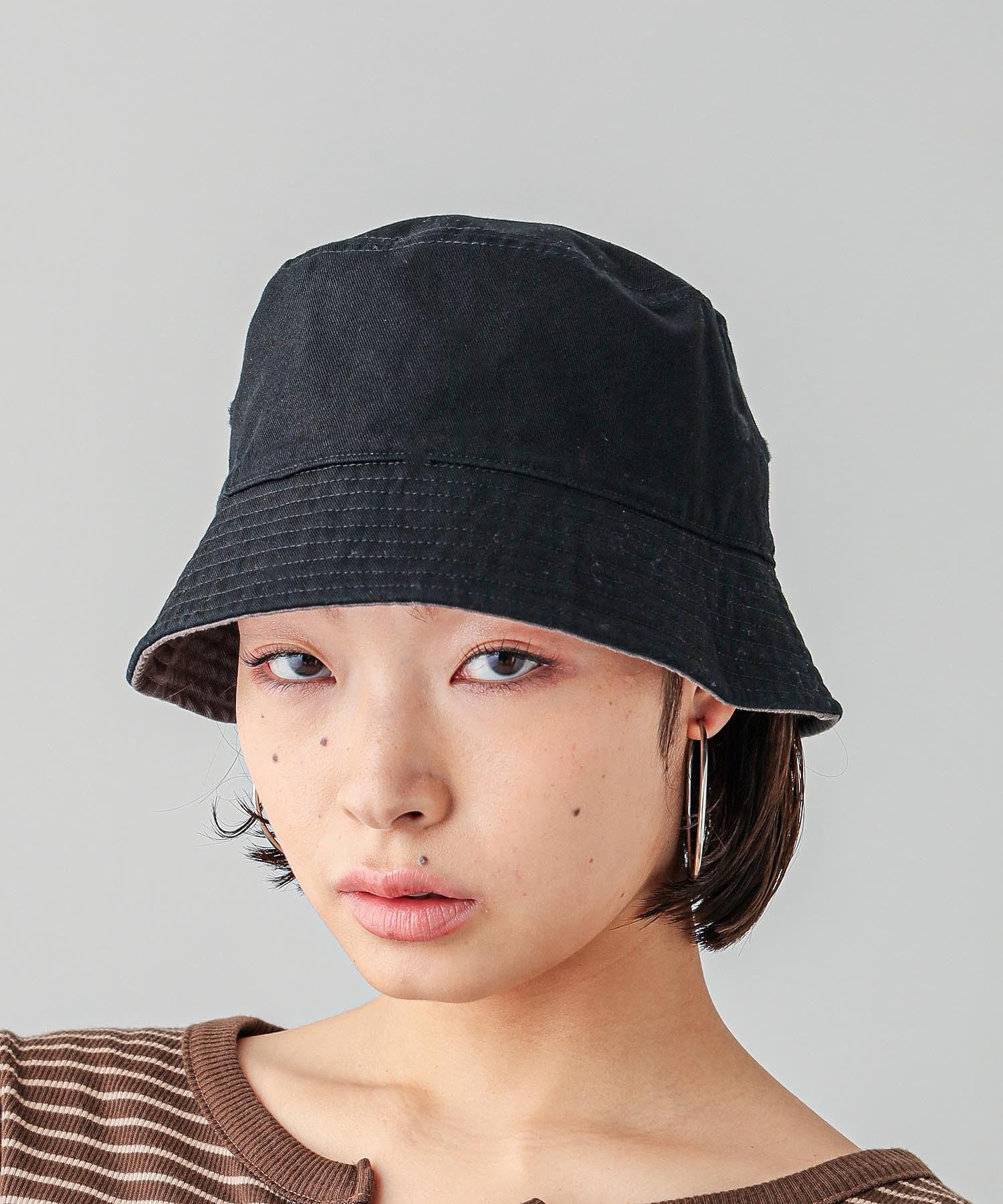 REVERSIBLE BUCKET HAT X-girl