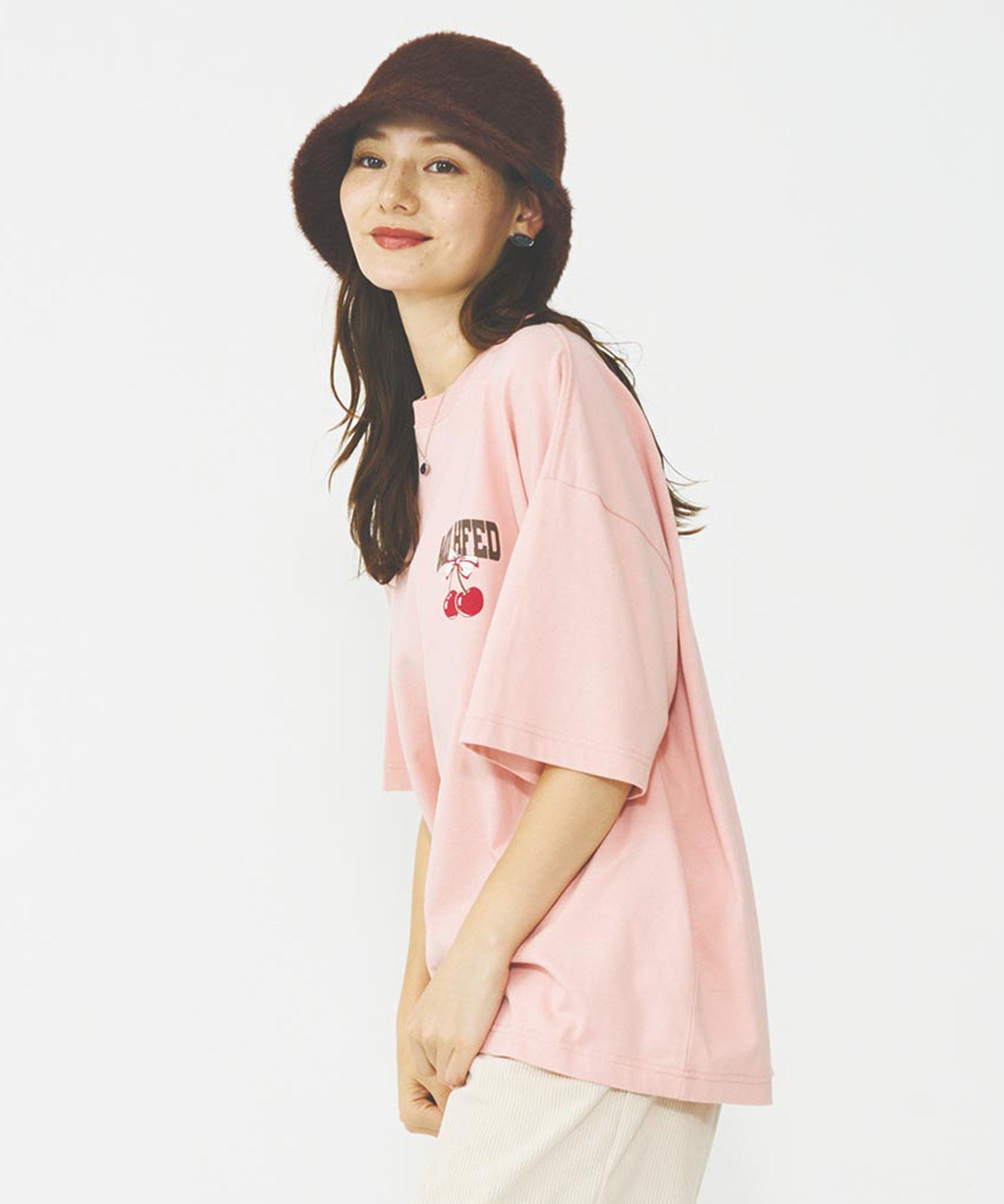 RIBBON AND CHERRY WIDE S/S TEE