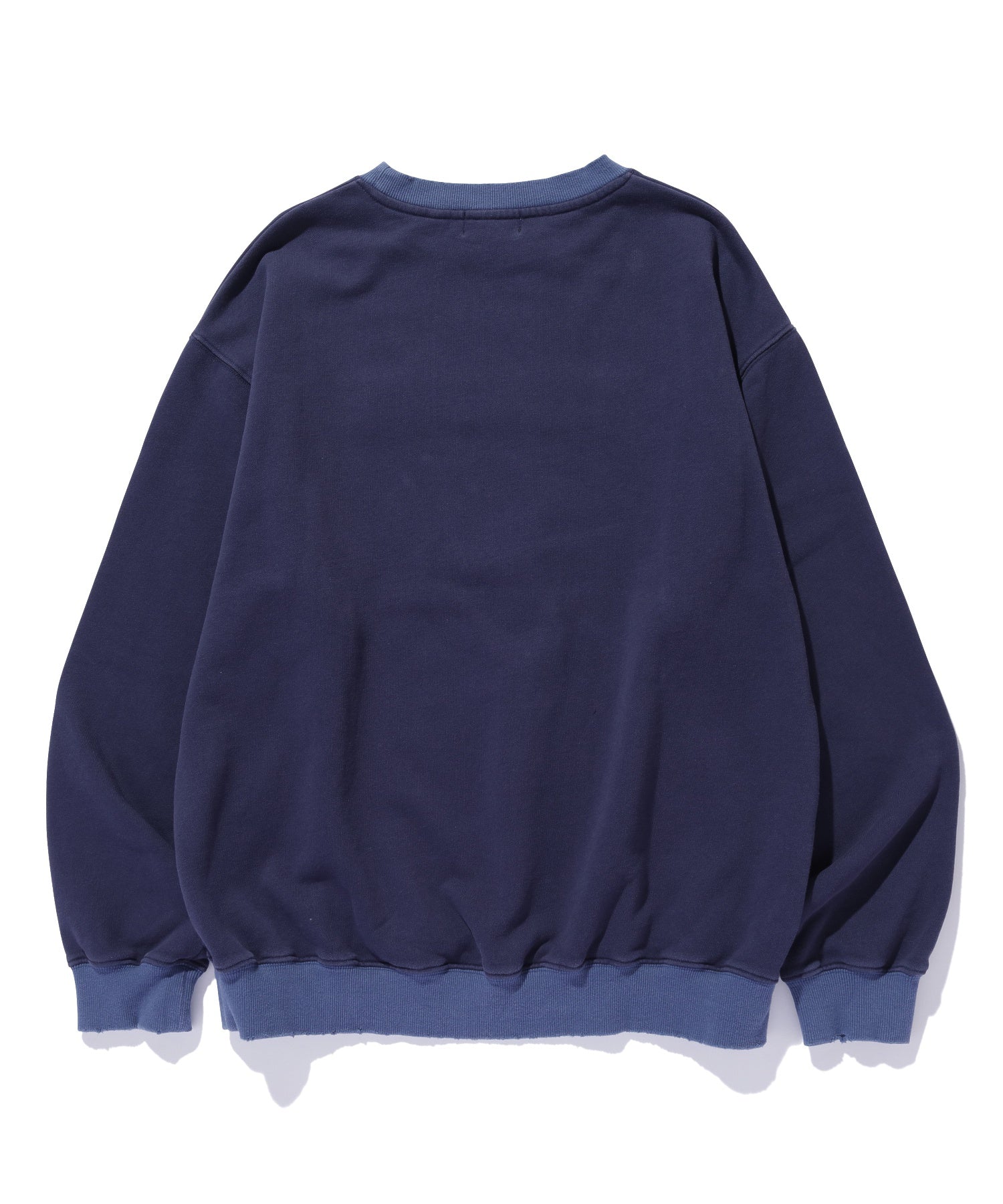 PATCHED LIGHT WEIGHT CREWNECK SWEATSHIRT