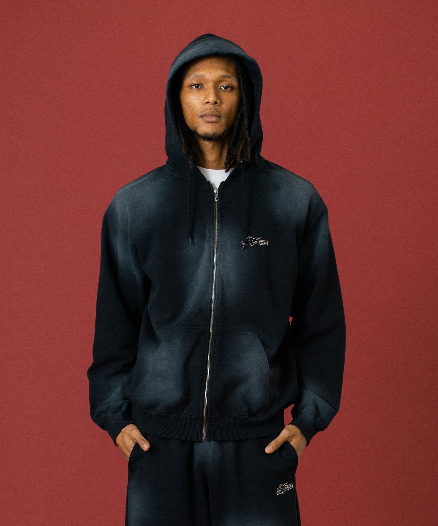 MODEL 身長185cm / 着用サイズ：Lサイズ