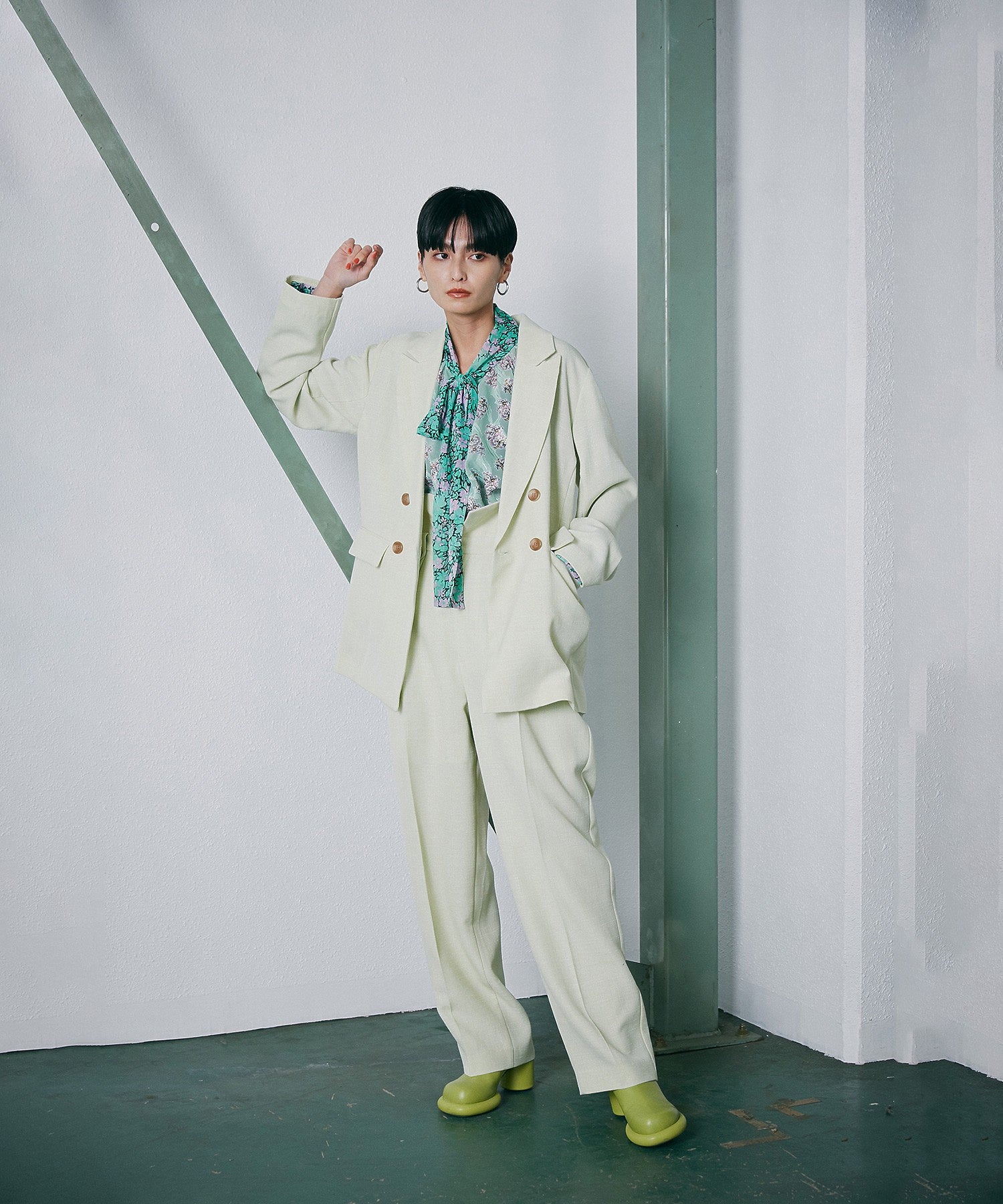 テーラードジャケット