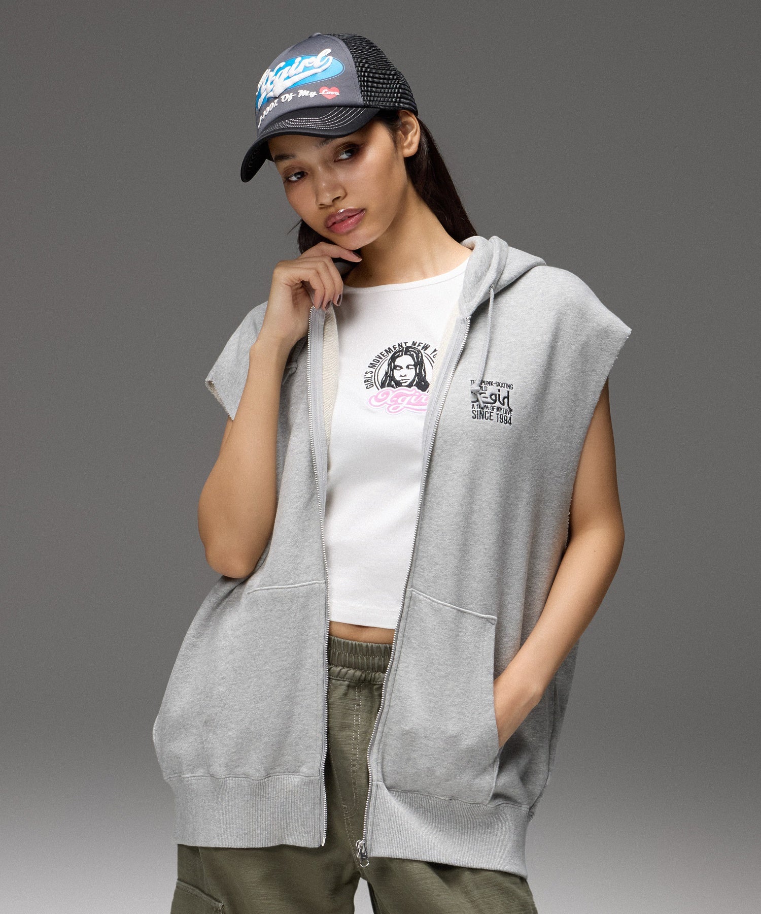 OVAL LOGO TRUCKER CAP