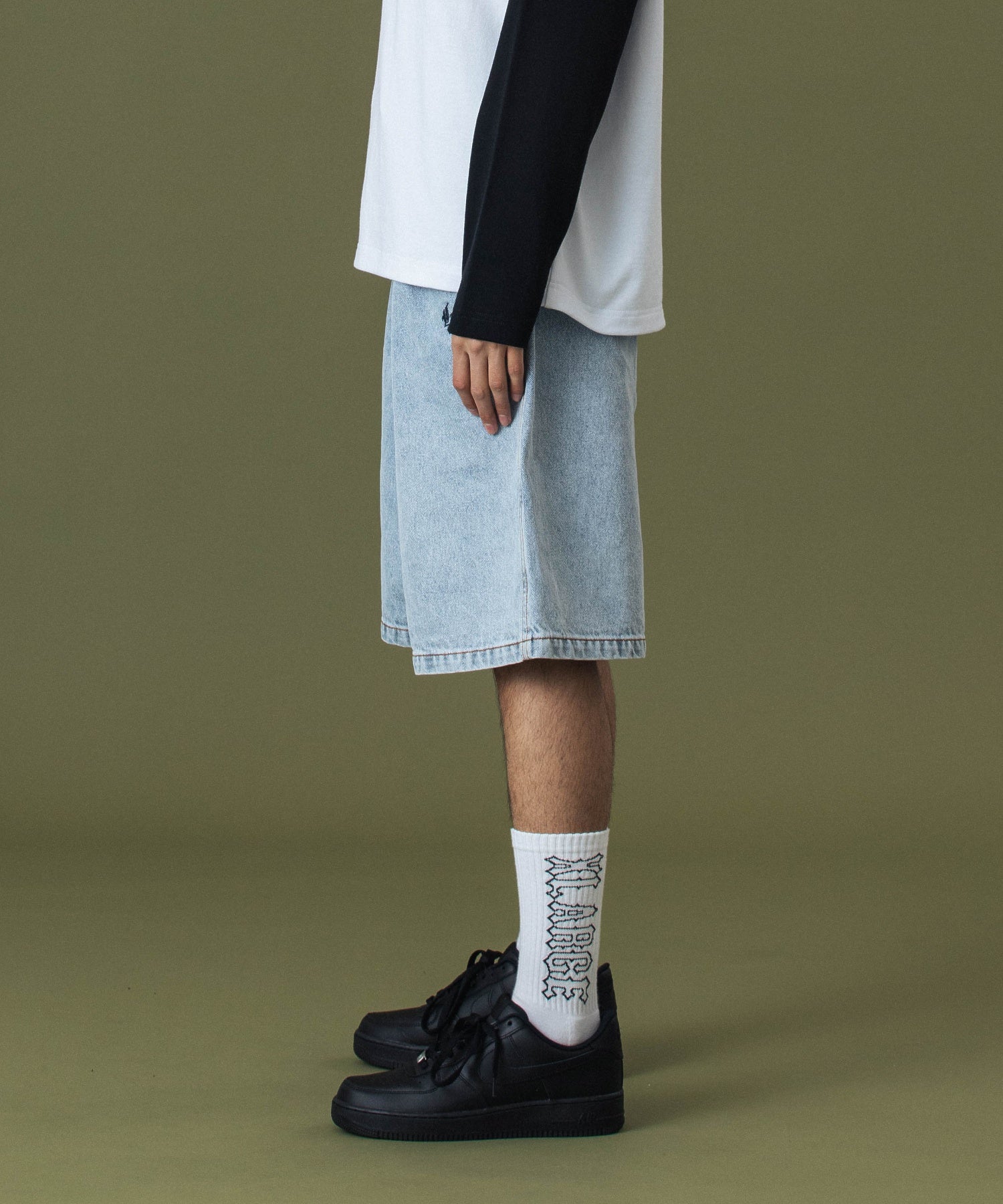 EASY DENIM SHORTS