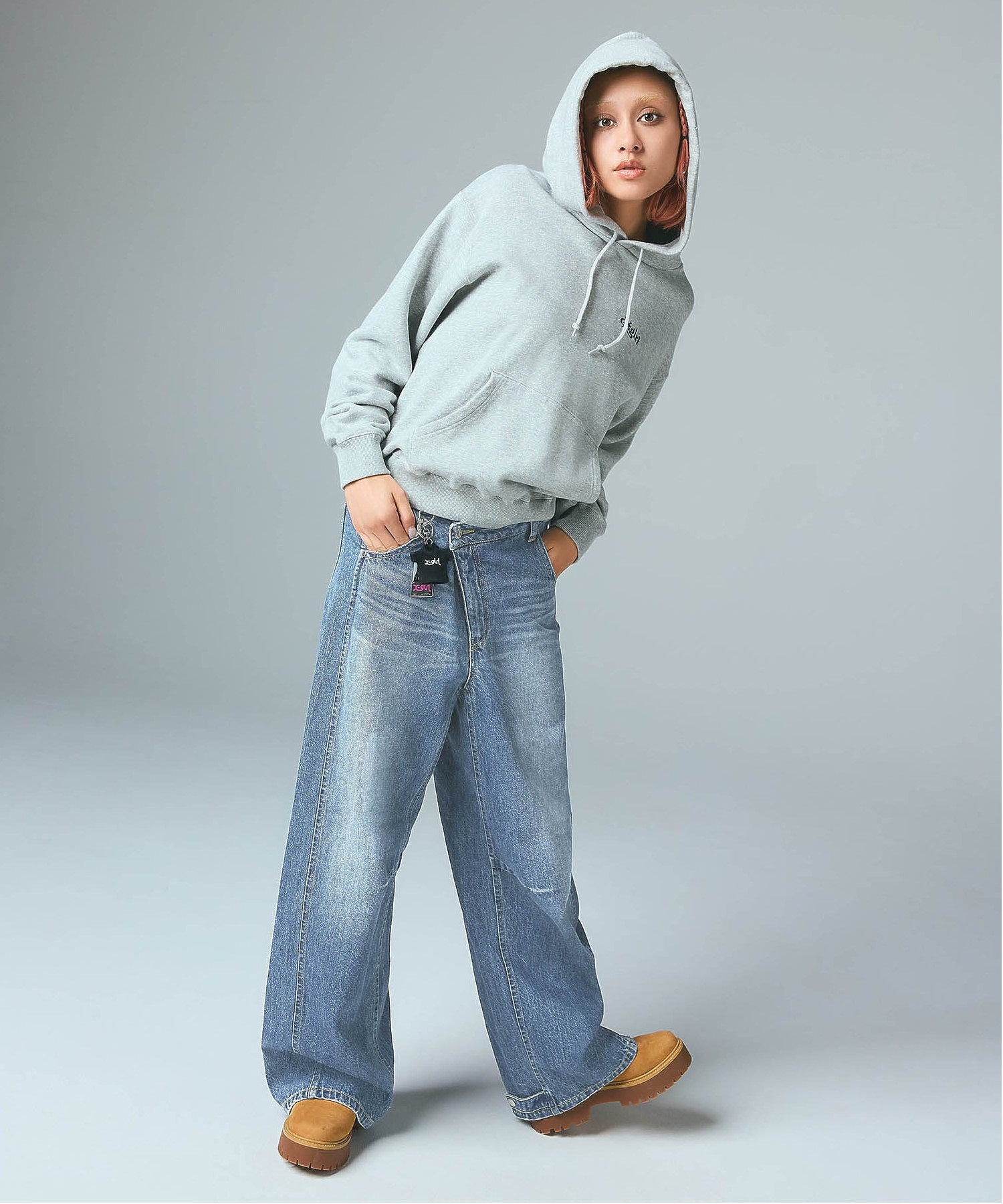 BUTTERFLY PATCH SWEAT HOODIE