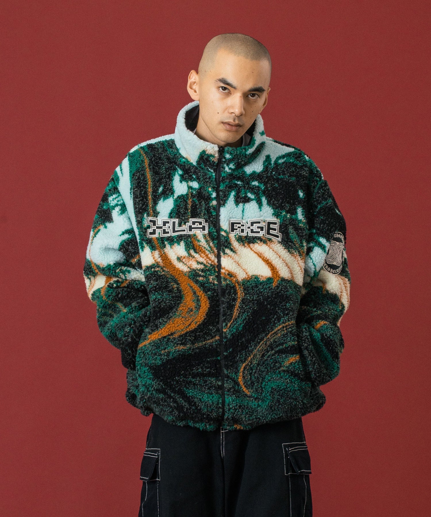 MODEL 身長172cm / 着用サイズ：Lサイズ