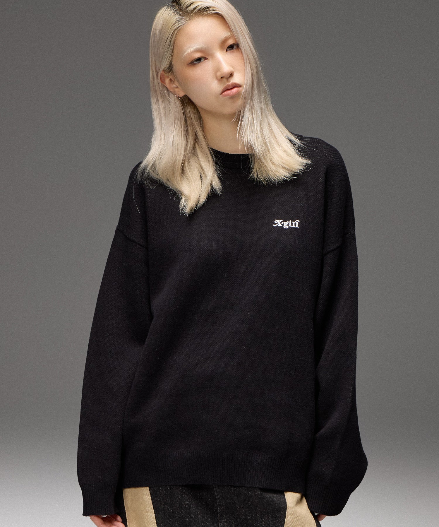CAMO FACE AND LOGO JACQUARD KNIT TOP