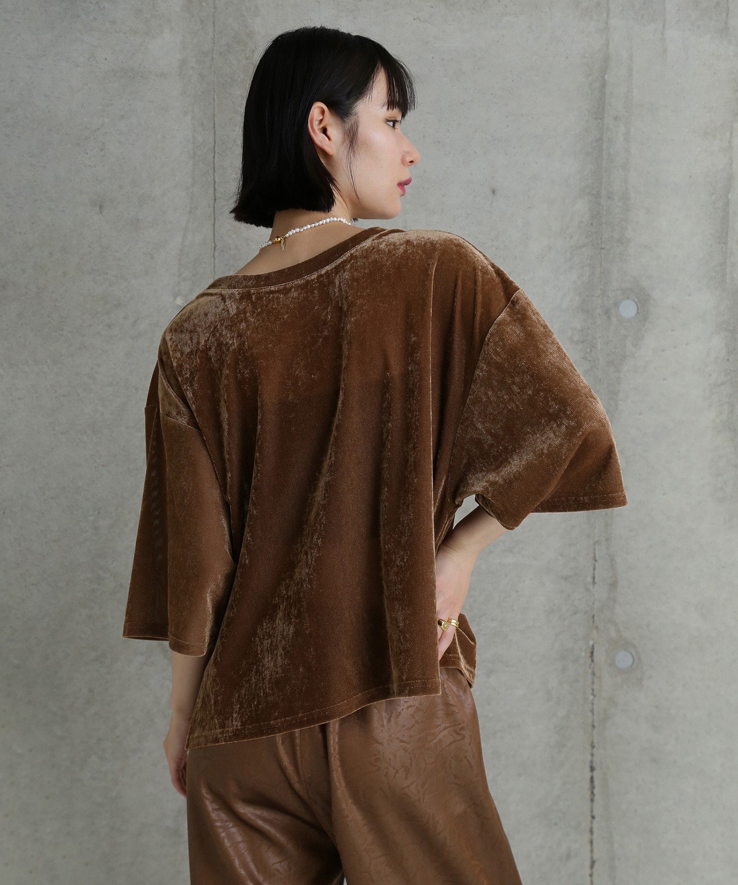 CHIGNON/ベロアメッシュTシャツ