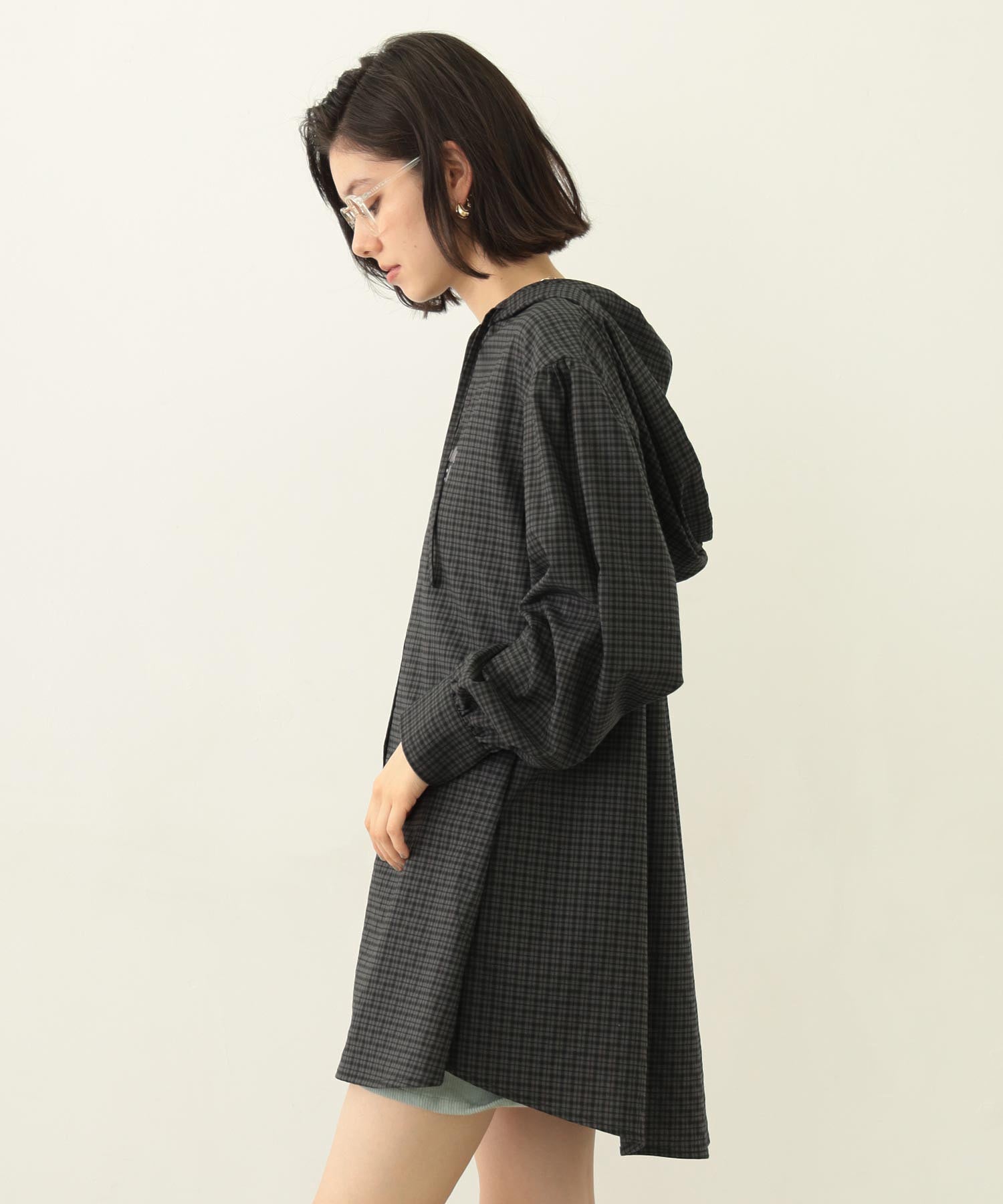 VOLUME SLEEVE HOODED BLOUSE