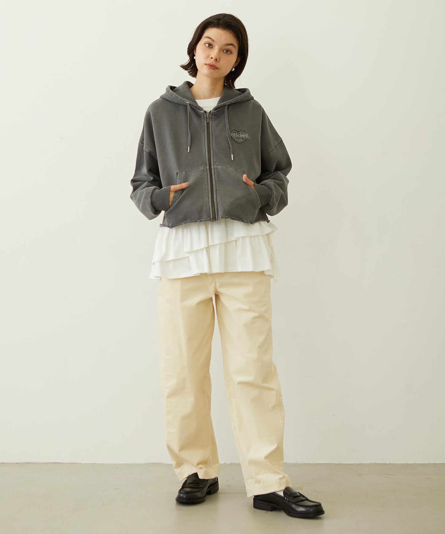 HEART MOTIF FADED CROPPED ZIP UP HOODIE