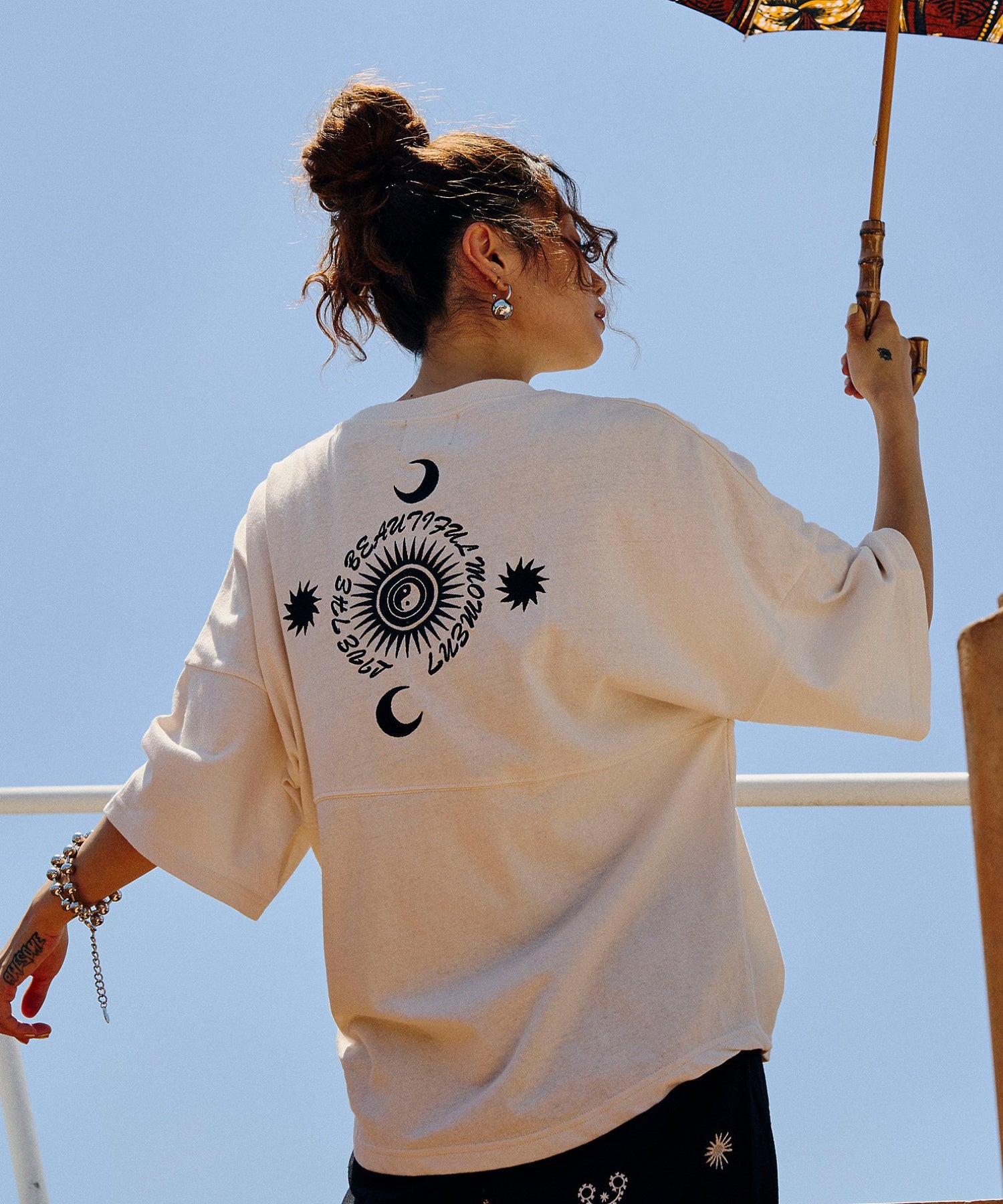 HLAADA for ROSE BUD/EMBROIDERY FOOT BALL TEE