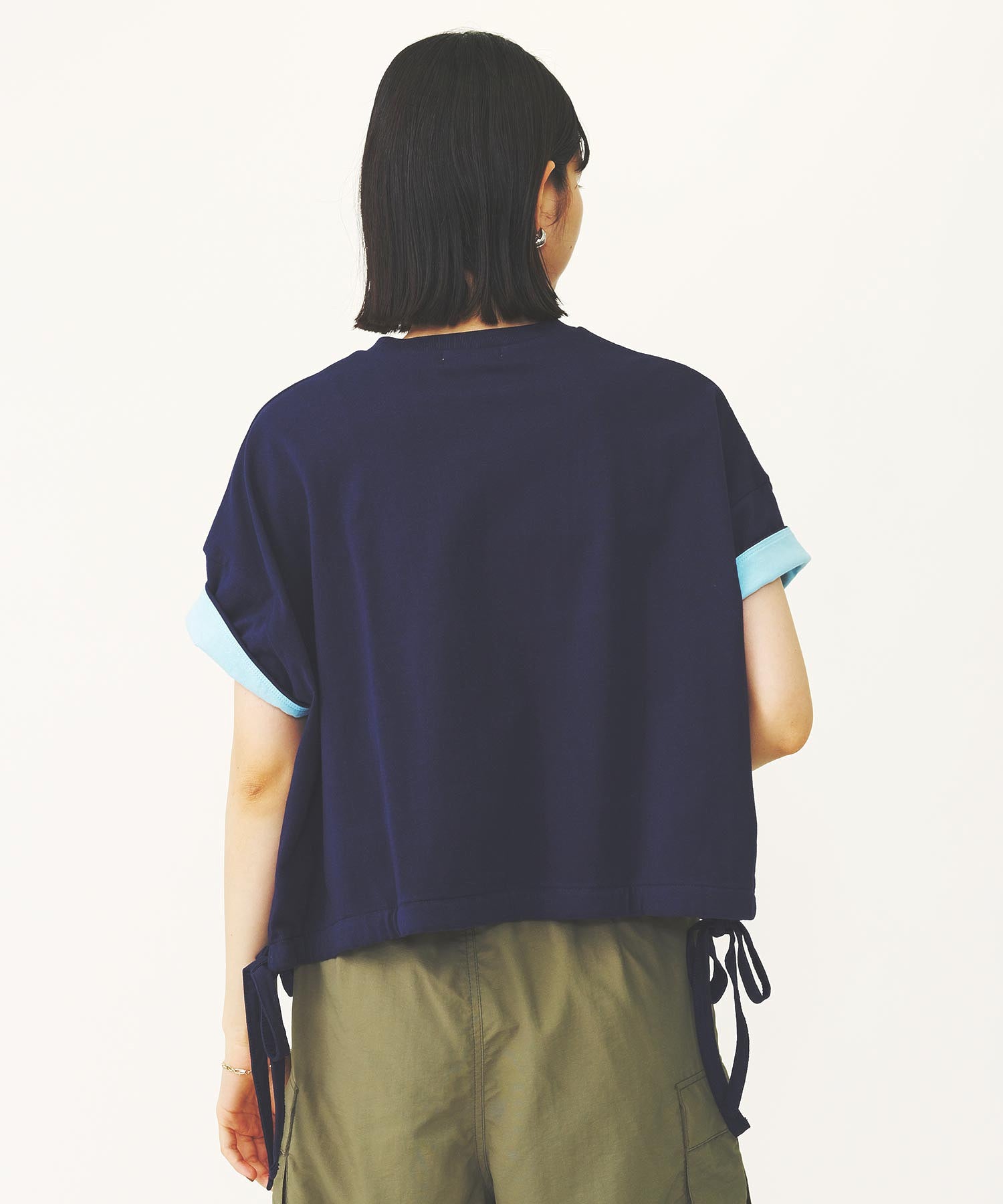 COLORED SLEEVE EDGE S/S TOP