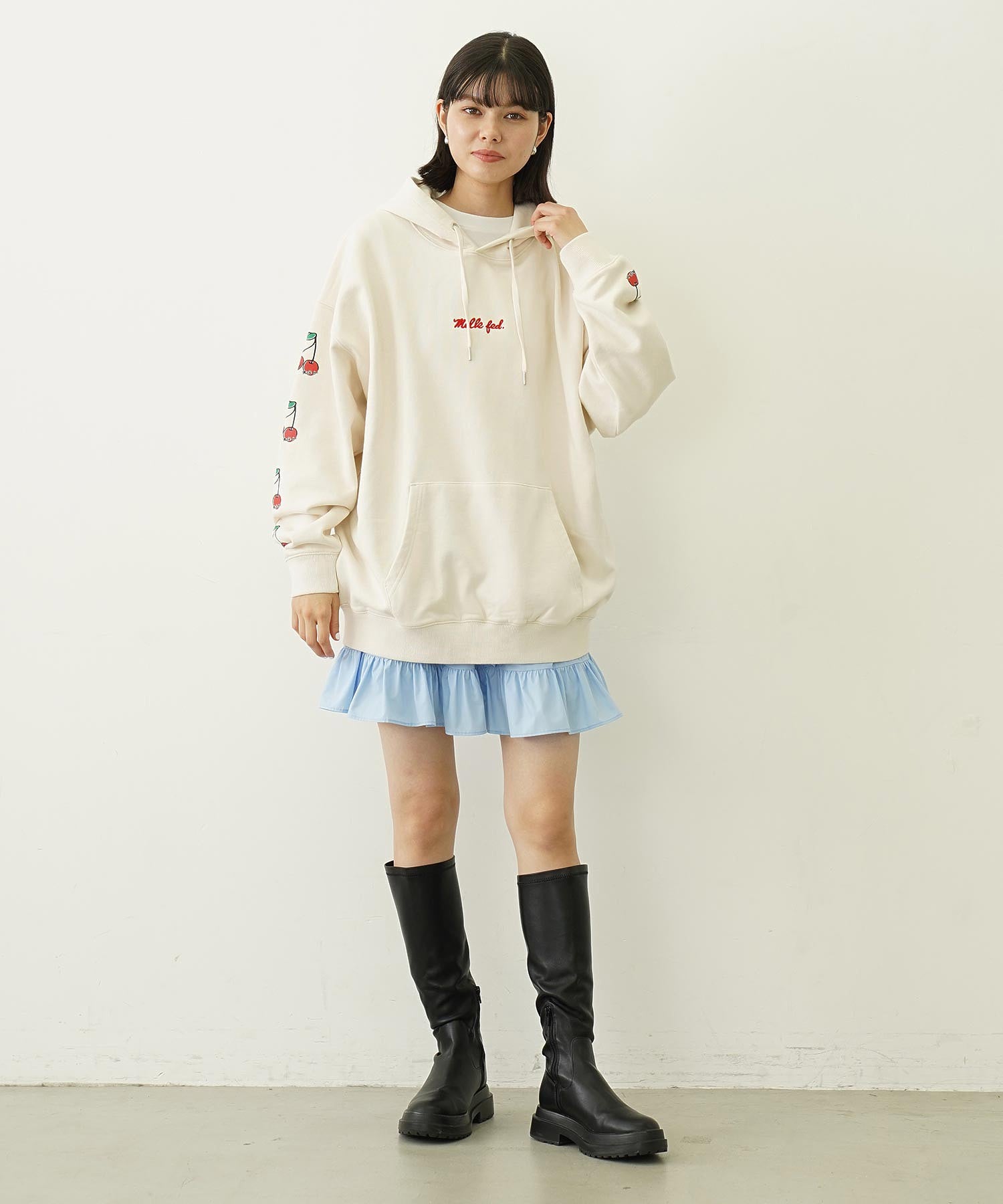 SIDE CHERRIES SWEAT HOODIE