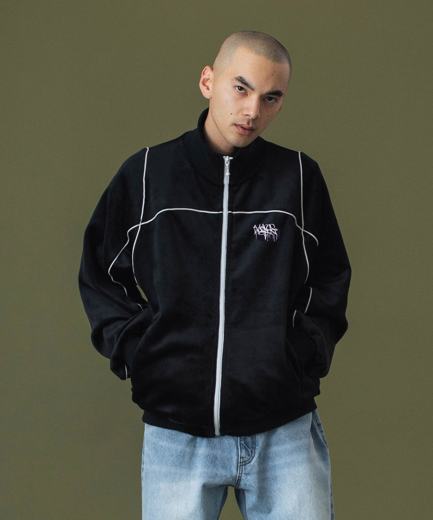 MODEL 身長172cm / 着用サイズ：Lサイズ