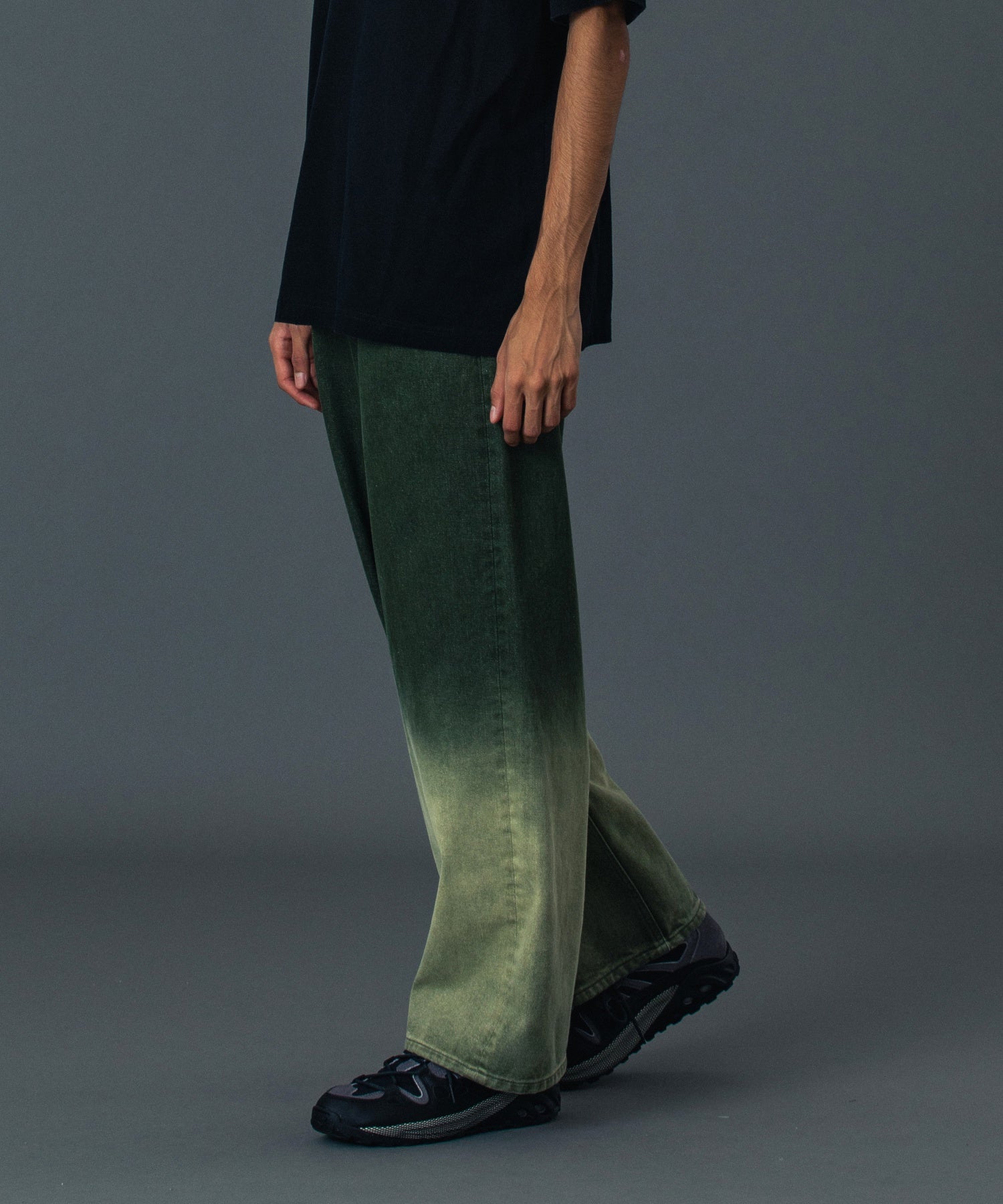 MODEL 身長183cm / 着用サイズ：34inch