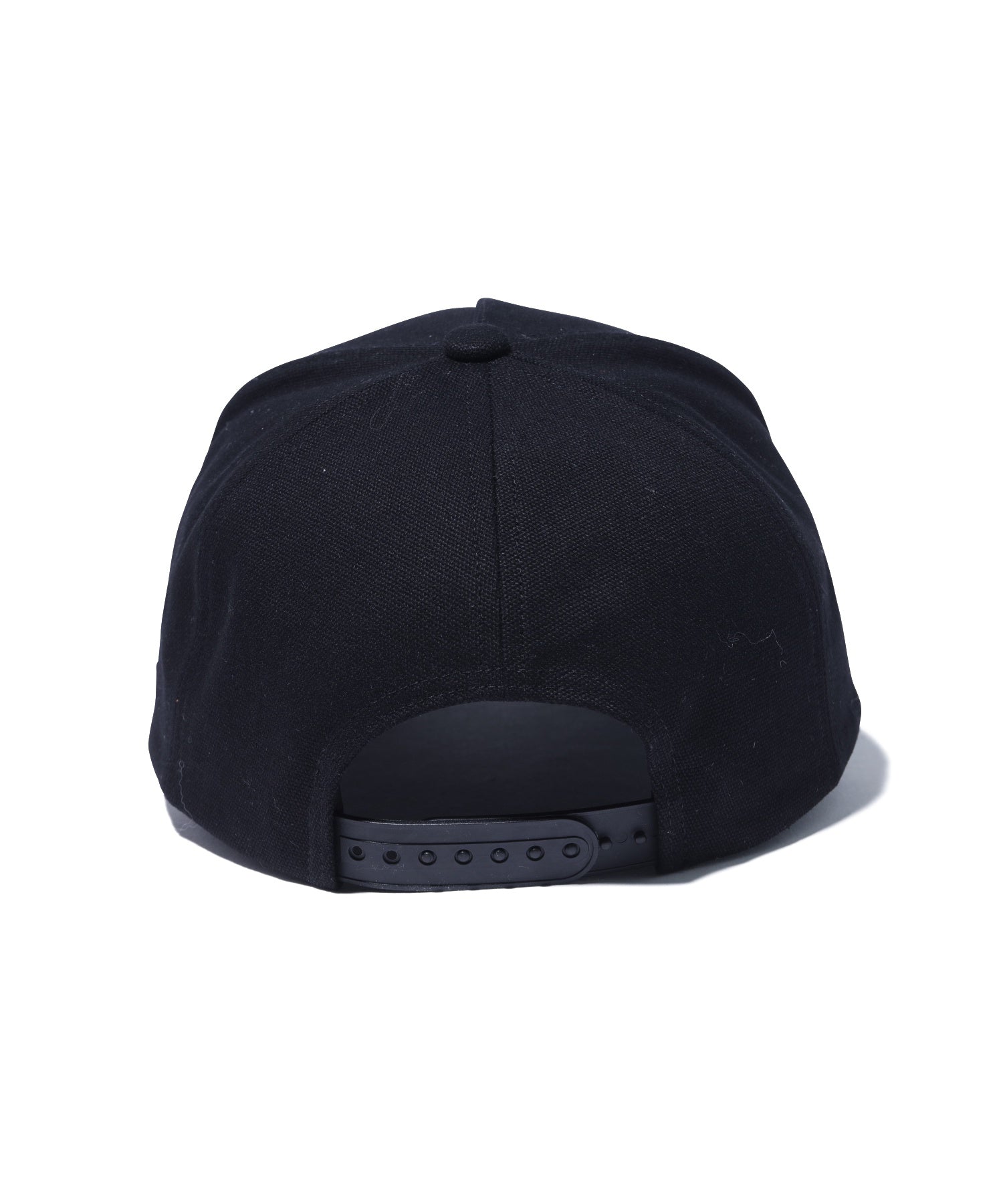EMBOSSED LOGO CAP