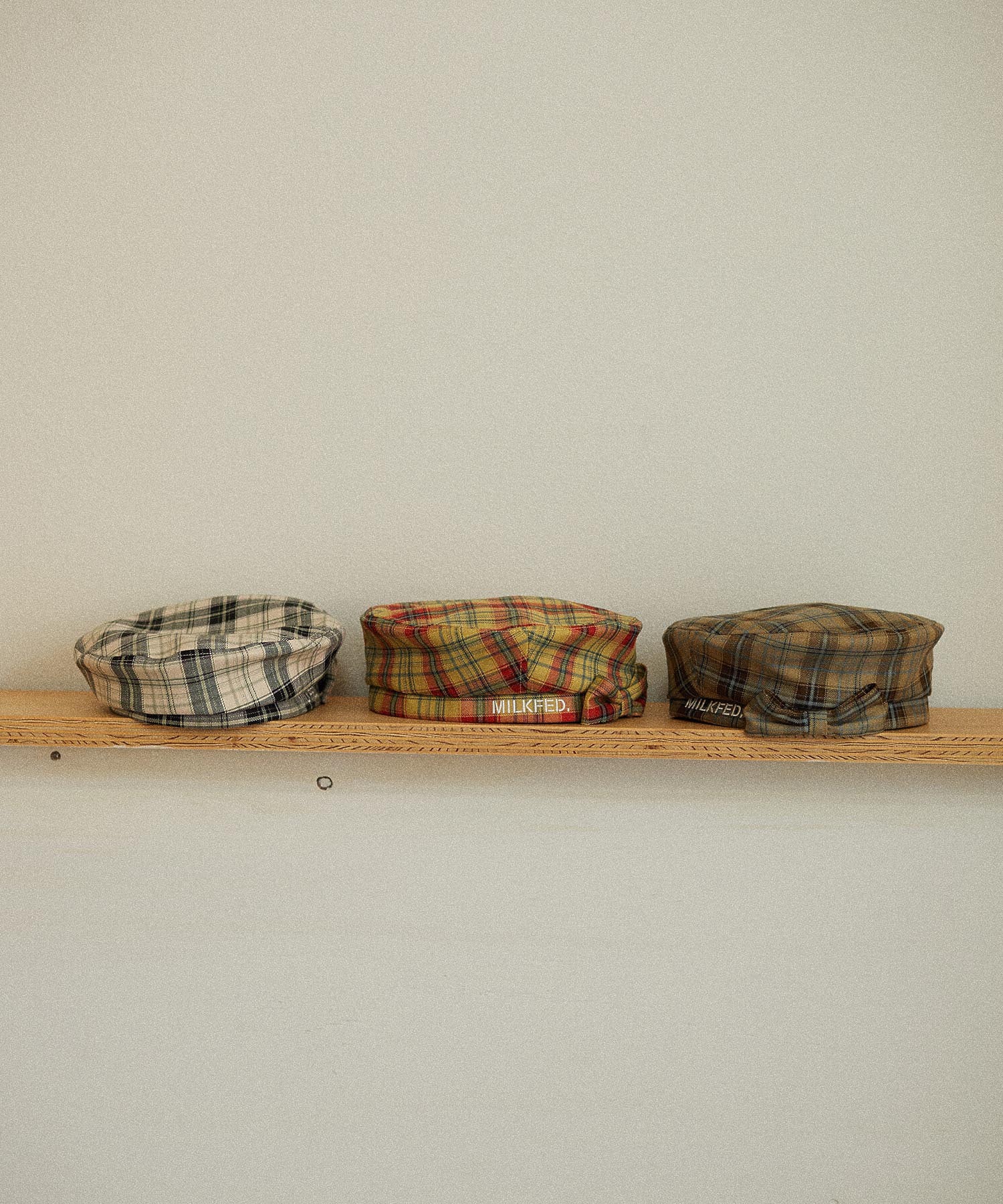 LOGO PLAID BERET