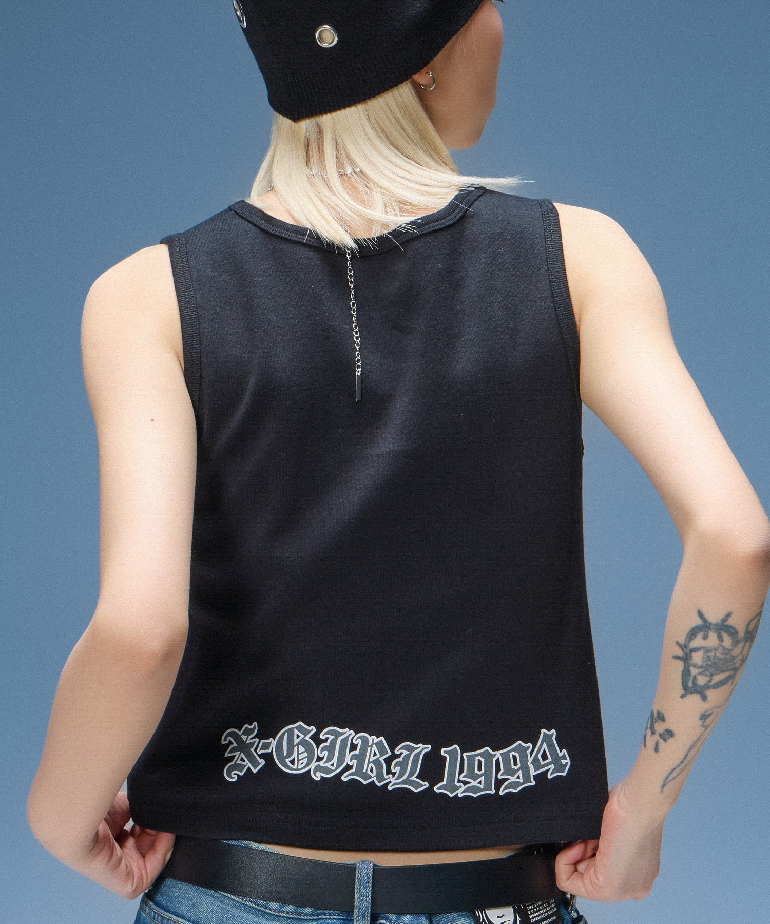 METAL NAME LOGO TANK TOP