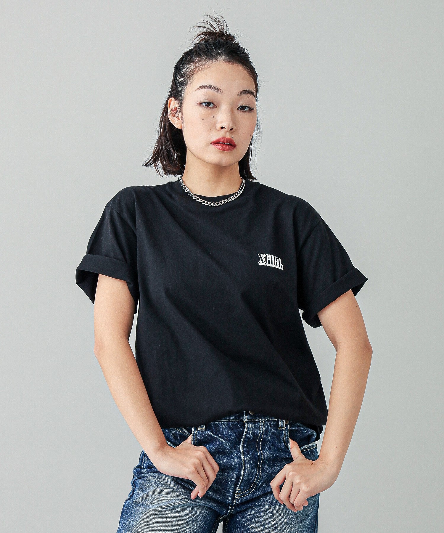 CIRCLE BACKGROUND FACE LOGO S/S TEE
