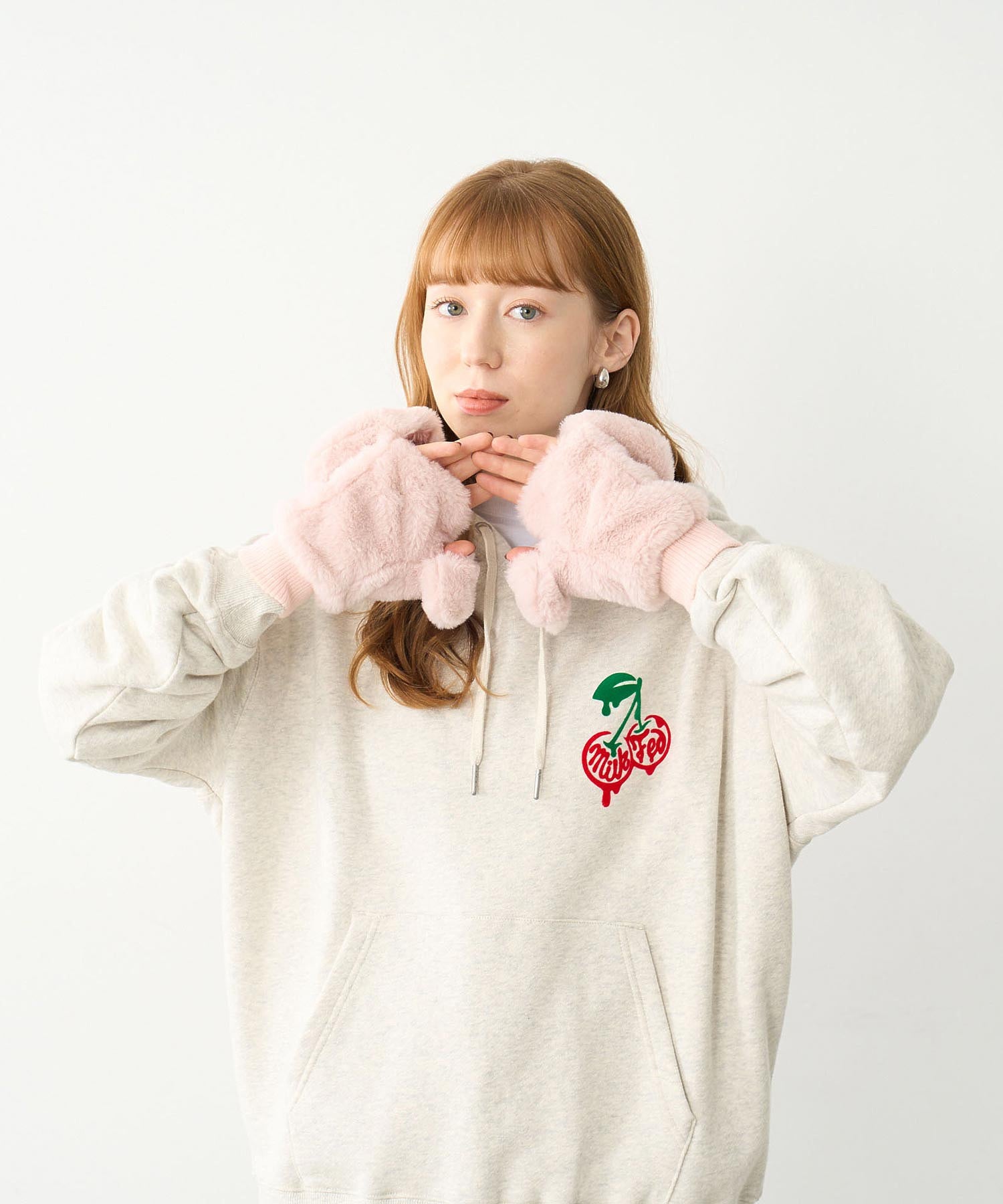 MELTY CHERRY SWEAT HOODIE