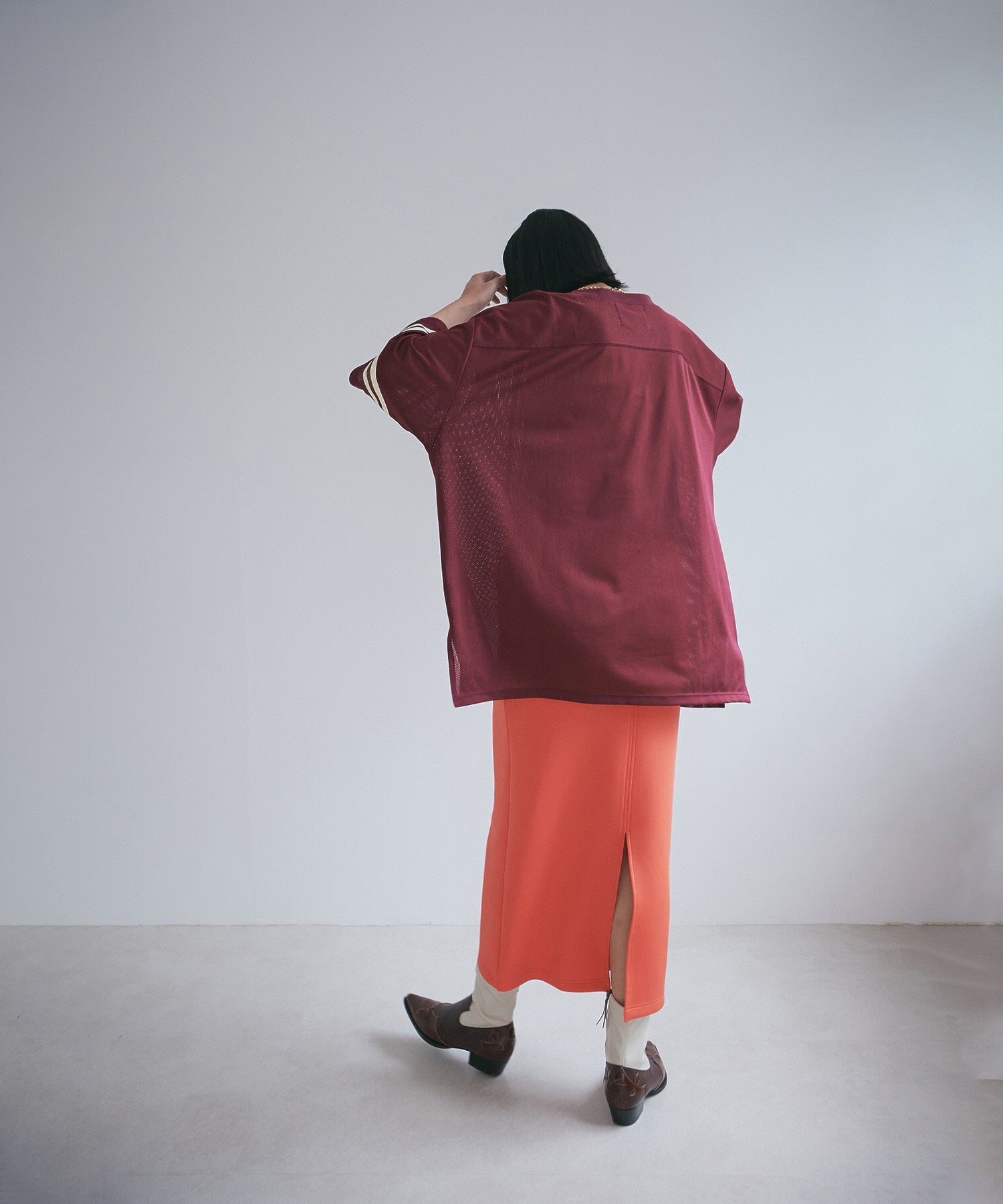 カットタイトスカート