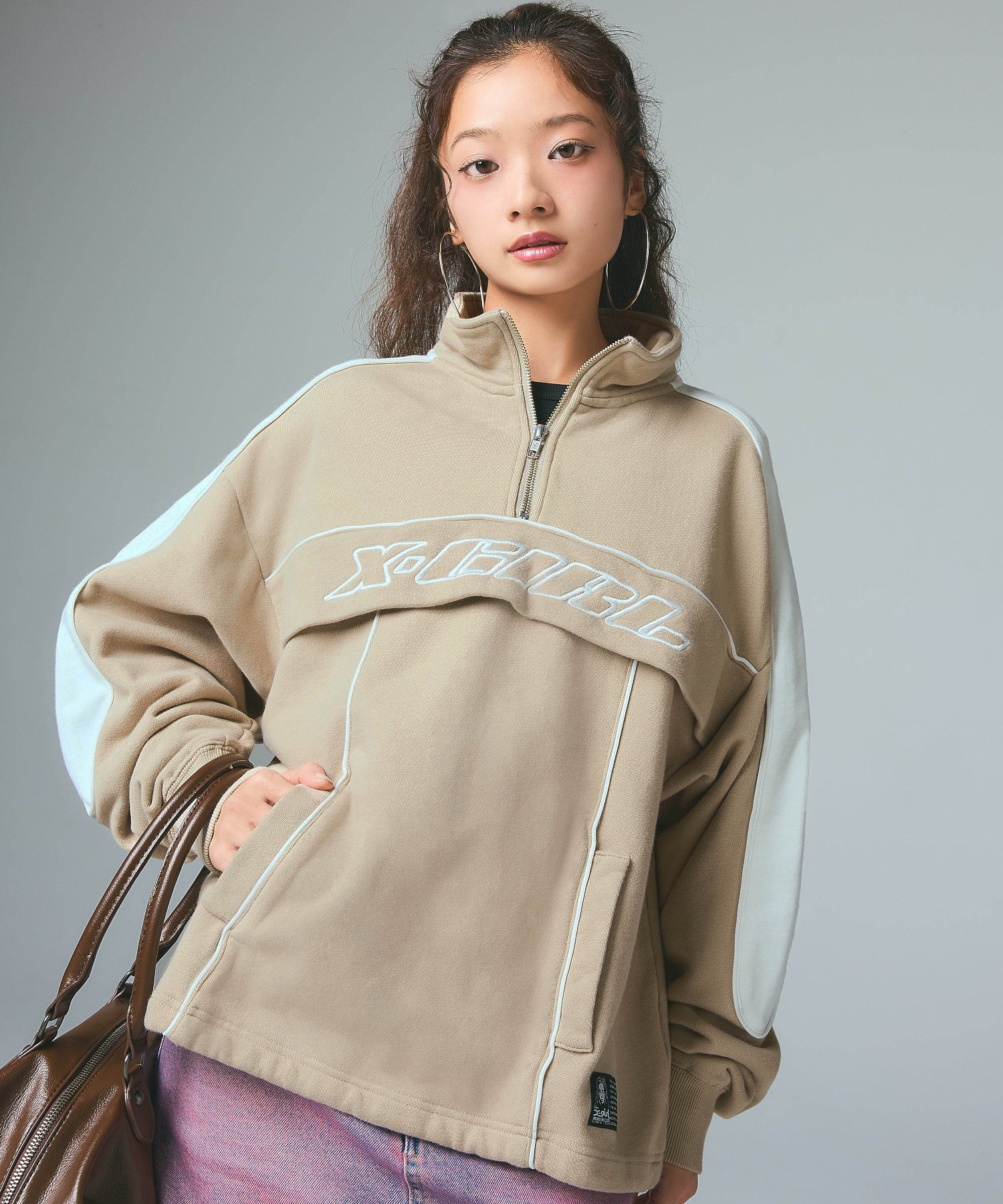FACE LABEL HALF ZIP SWEAT TOP