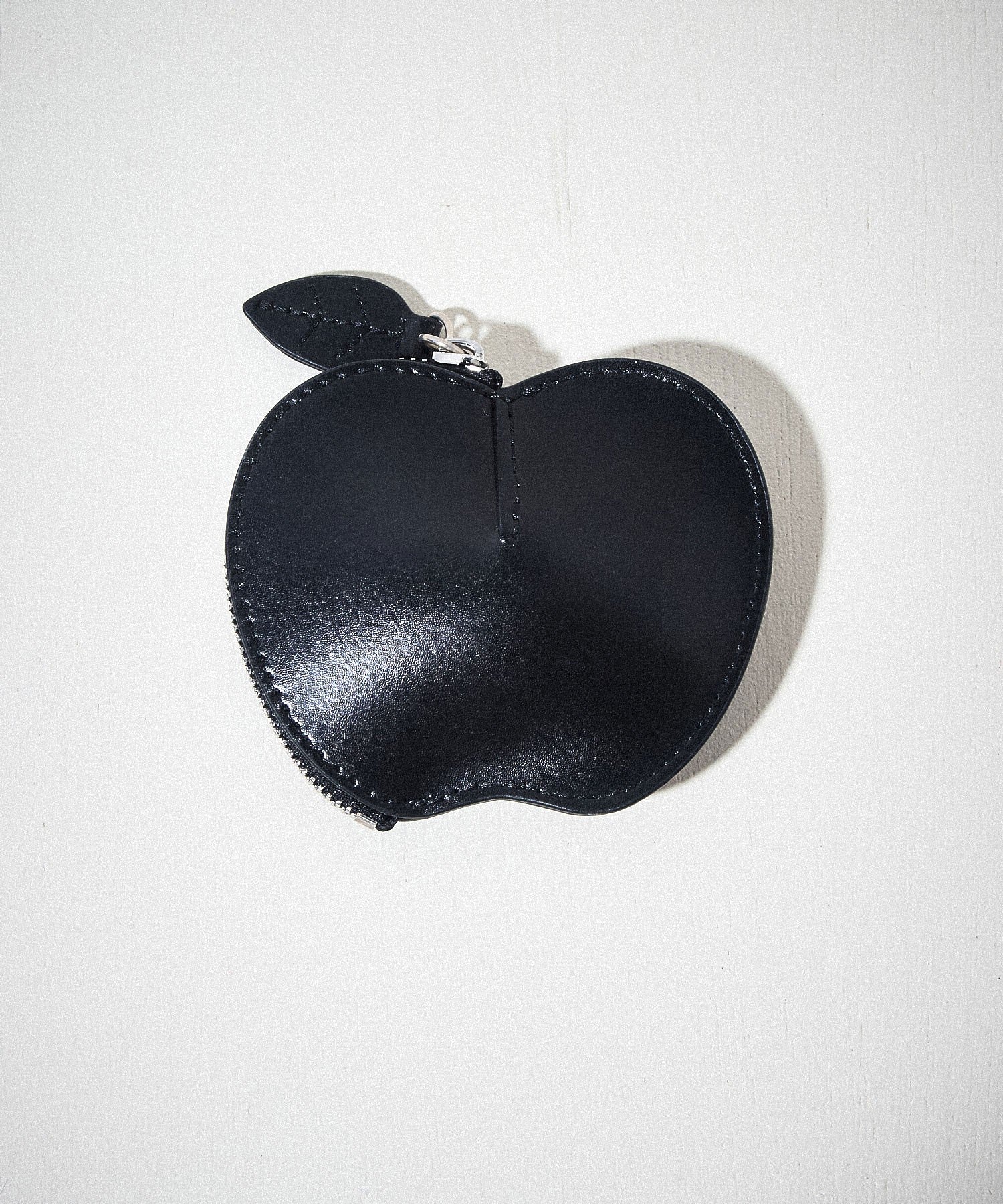 YAHKI/APPLE COIN CASE