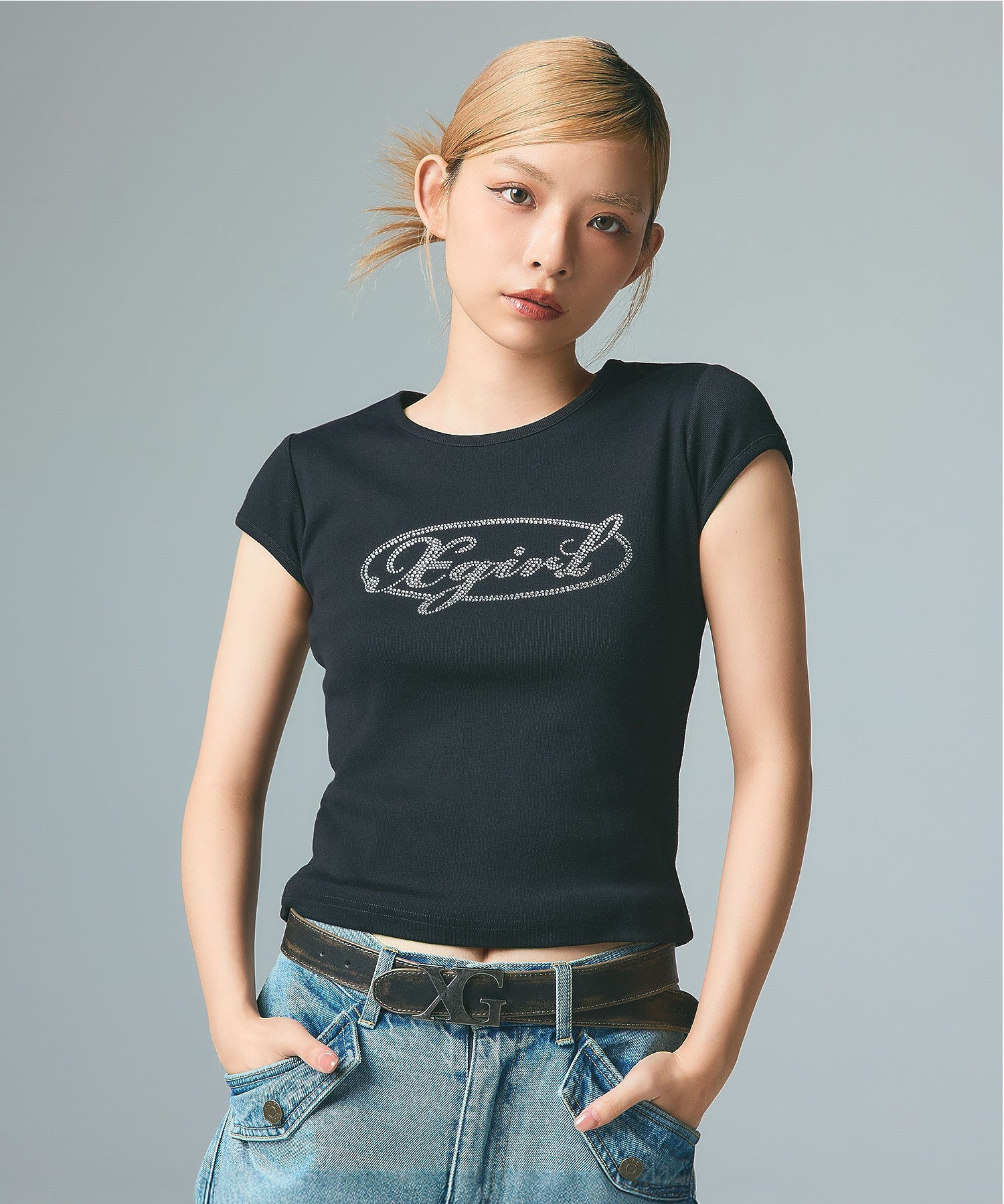 XG EMBLEM CLASP FAUX LEATHER BELT