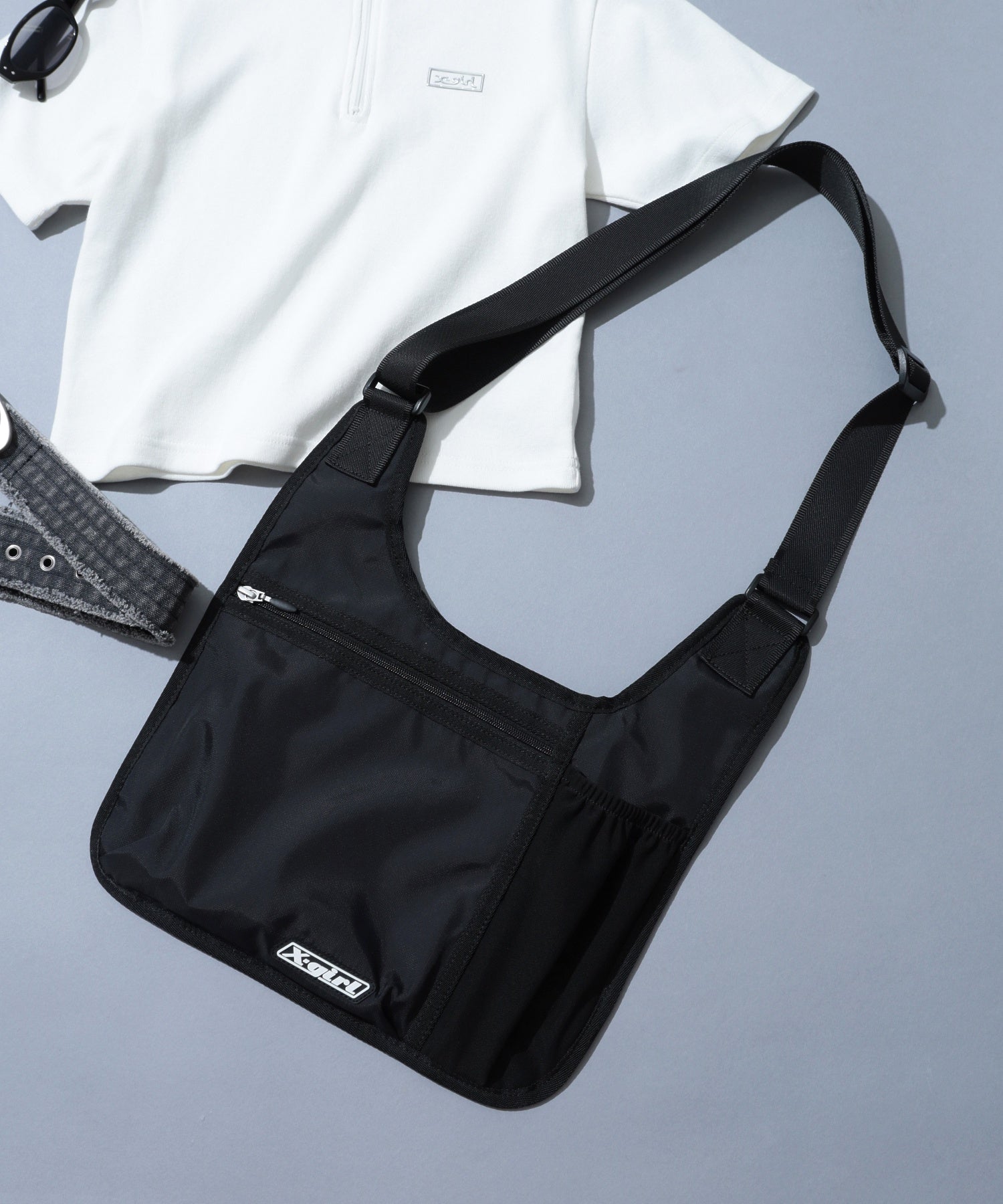 LIGHTWEIGHT MESSENGER BAG