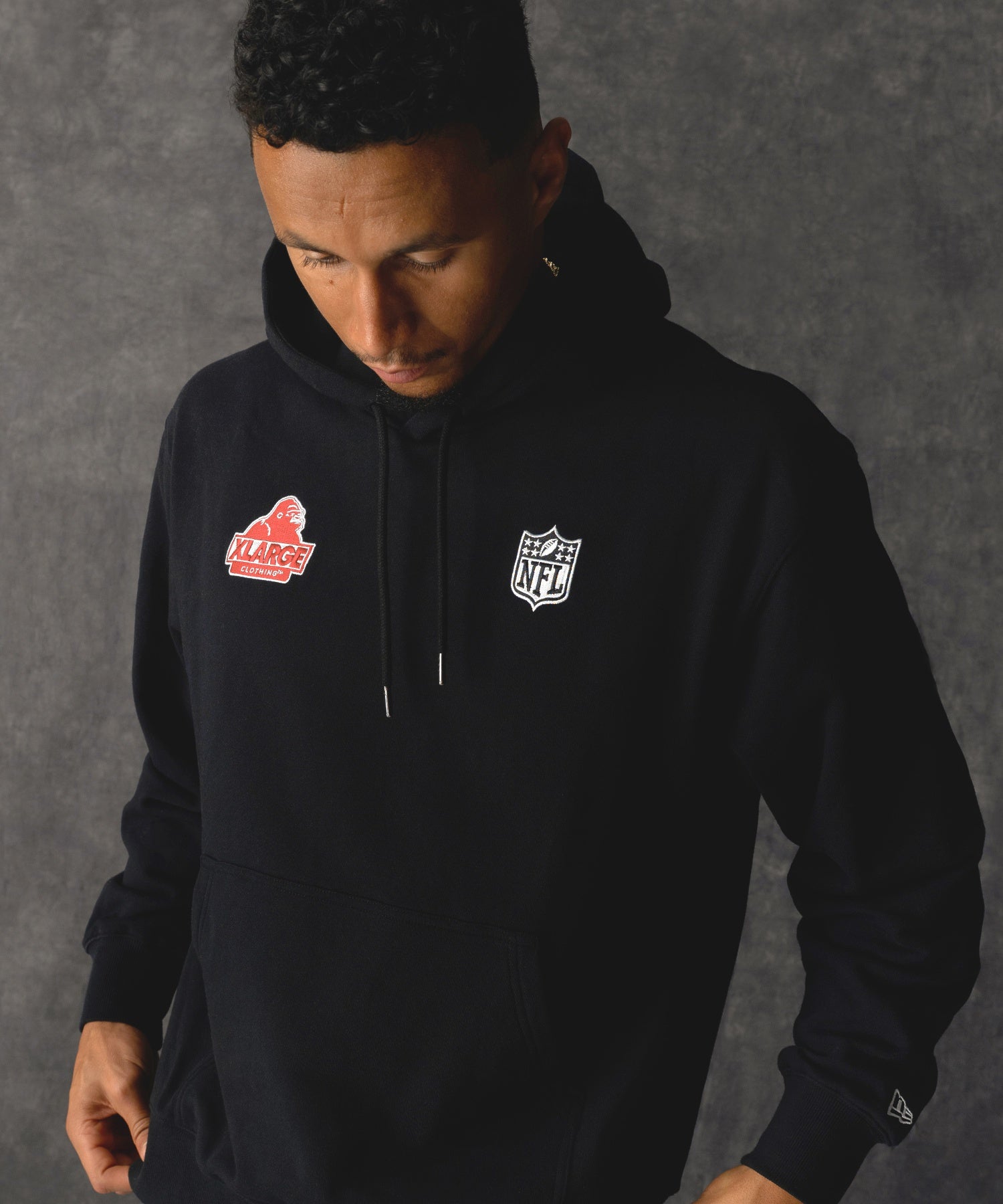 XLARGE×NEW ERA×NFL PULLOVER HOODED SWEAT SHIRT