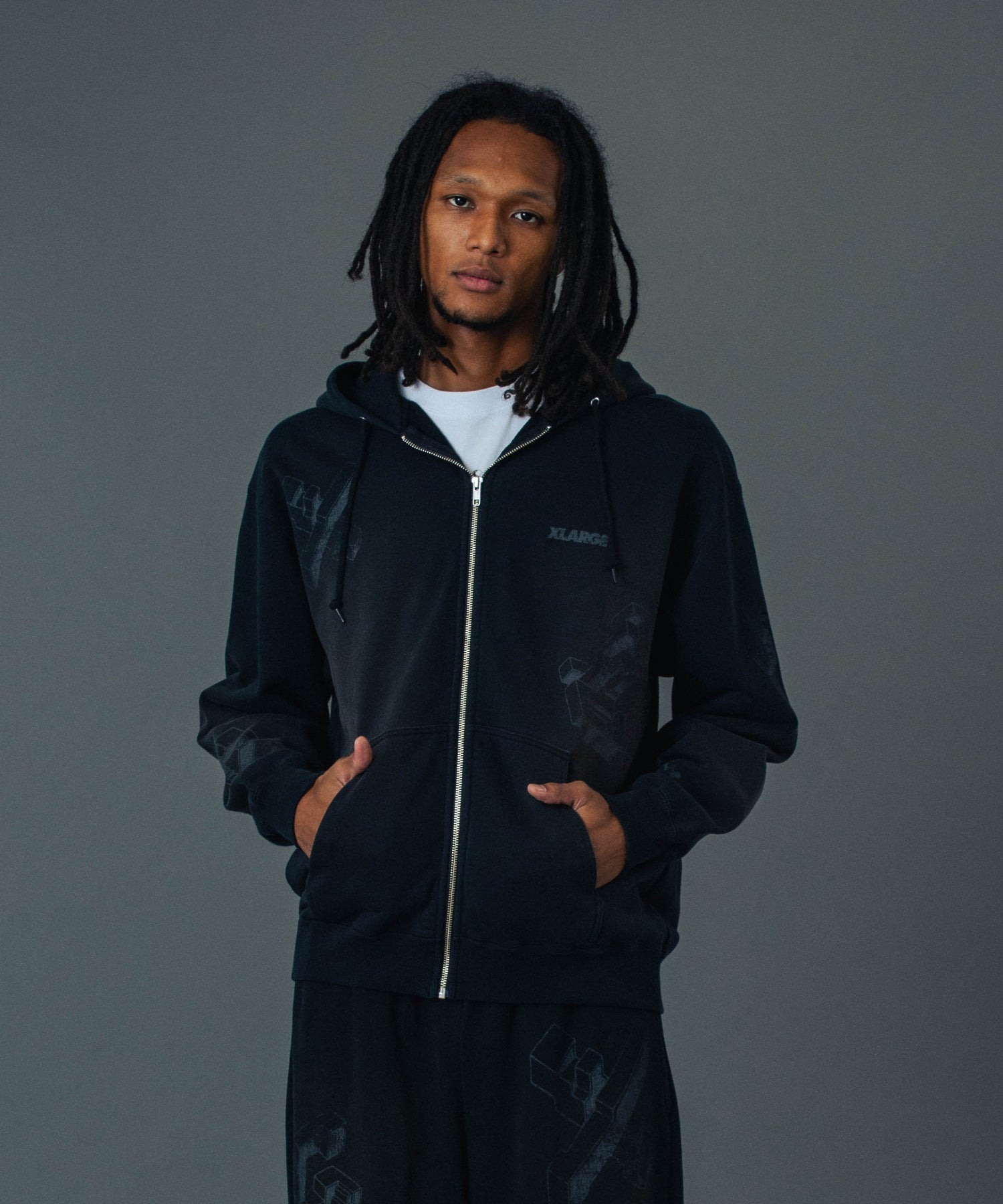 MODEL 身長185cm / 着用サイズ：Lサイズ