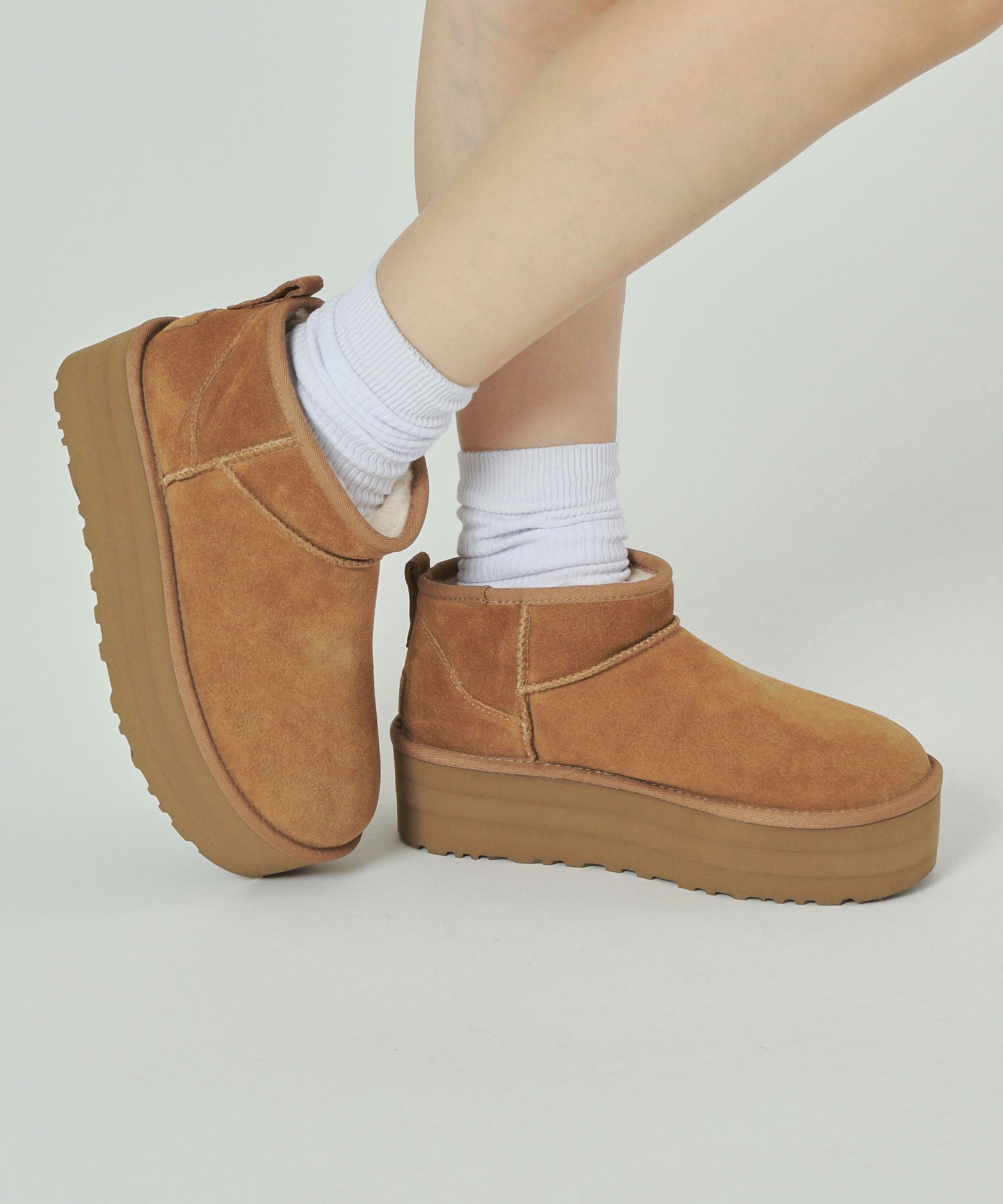 UGG/W CLASSIC ULTRA MINI PLATFORM