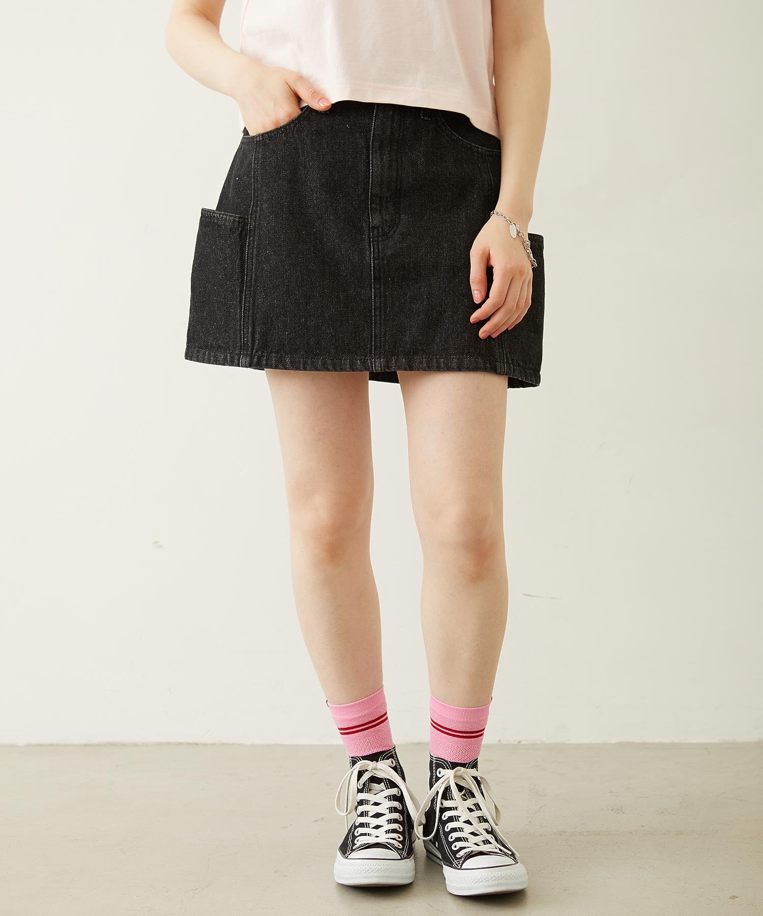 PANELED POCKET DENIM MINI SKIRT