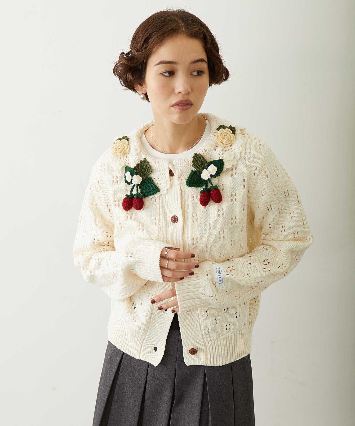 STRAWBERRY FLOWER KNIT CARDIGAN