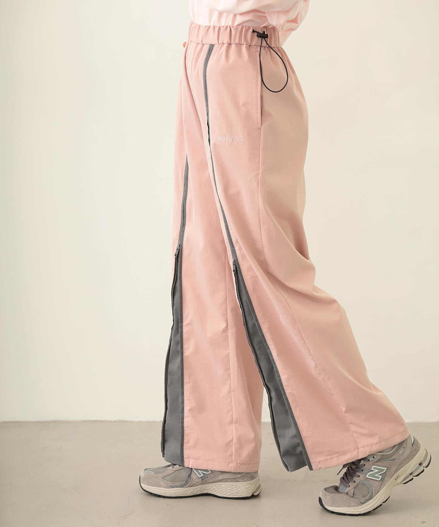 FRONT LINE ZIP UP PANTS