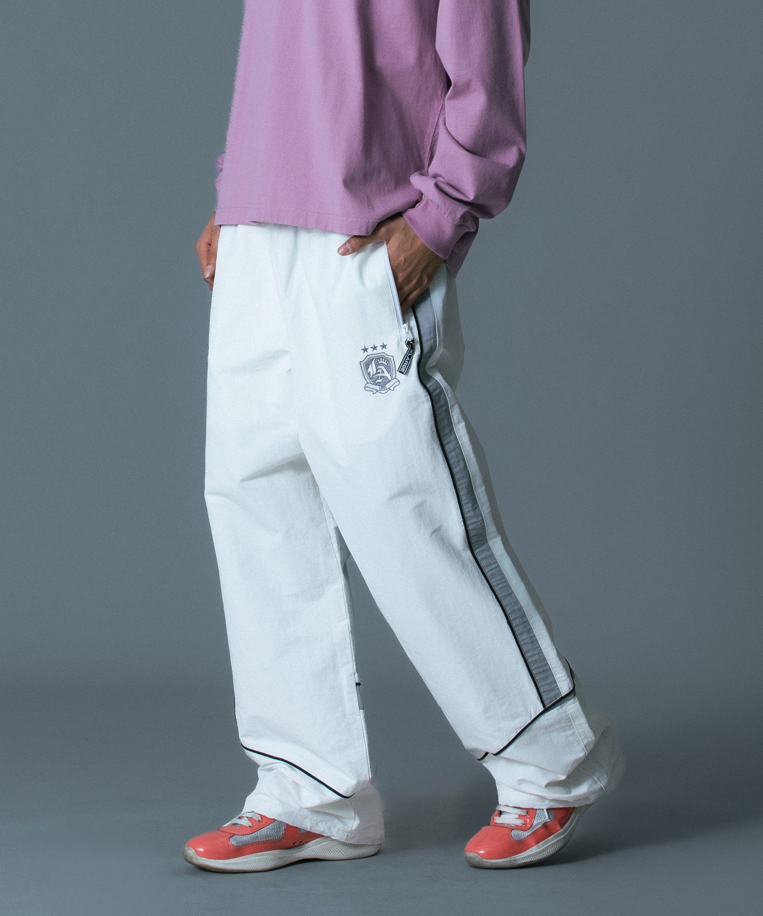 MODEL 身長183cm / 着用サイズ：Lサイズ