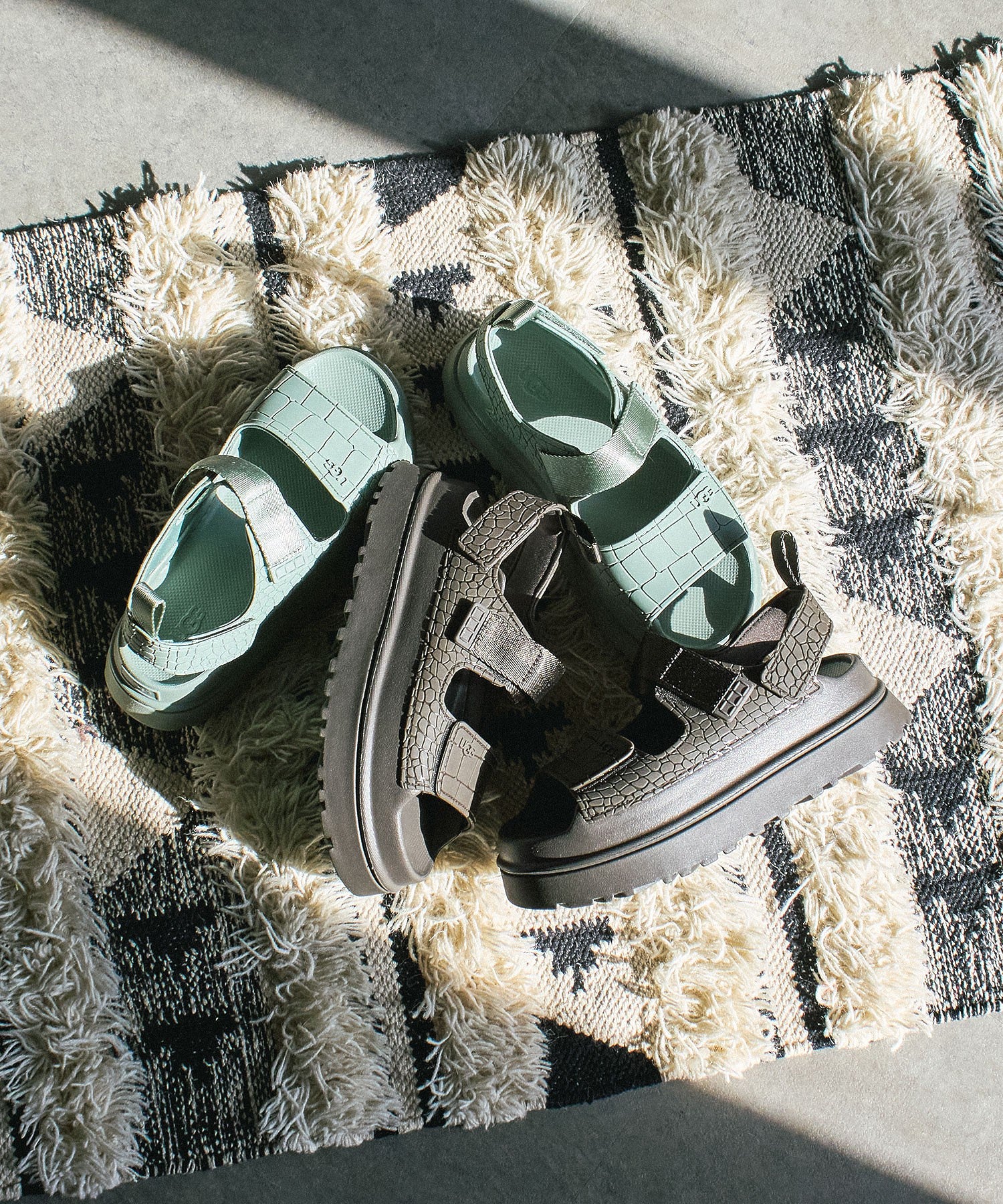 UGG/W GOLDENGLOW EMBOSSED