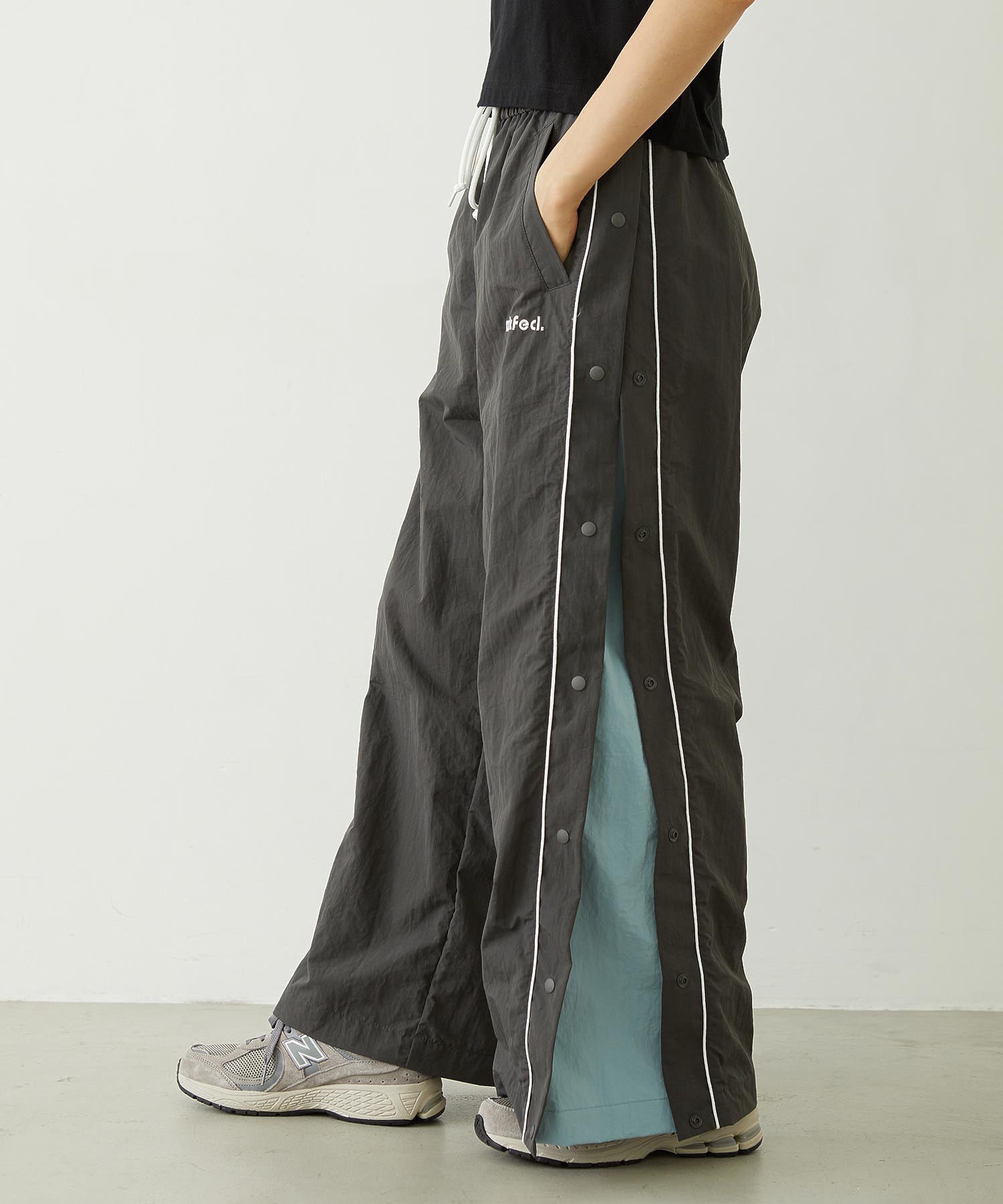 CUTOUT LOGO TRACK PANTS