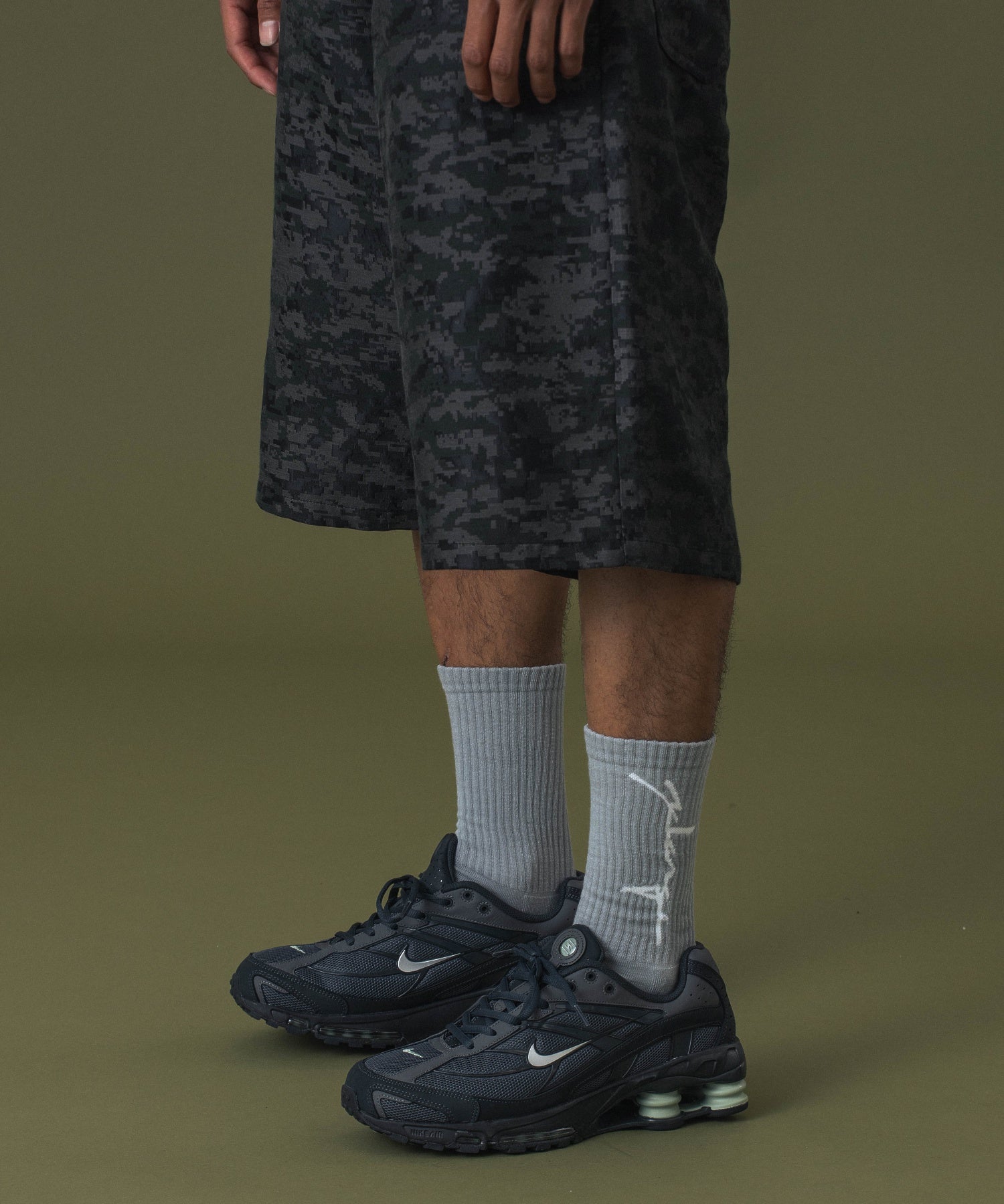 DISTORTION LOGO SOCKS