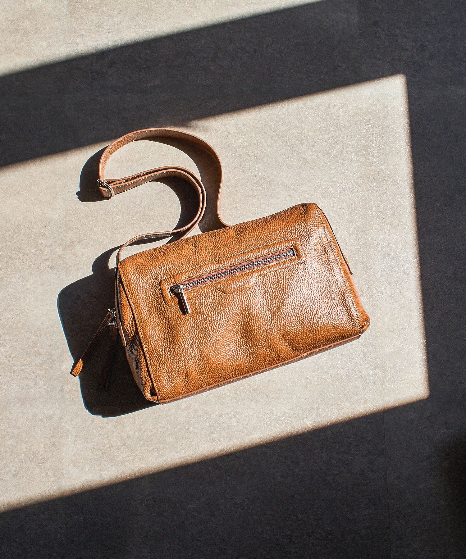 BEAURE/LEATHER BIG SHOULDER BAG