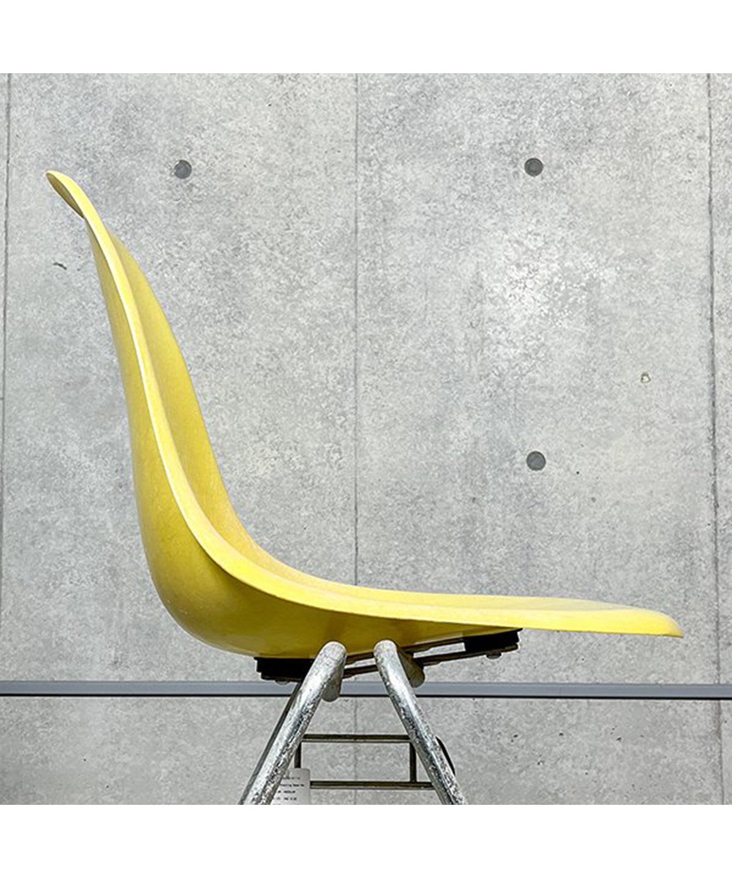 HermanMiller Side Shell / Lemon Yellow