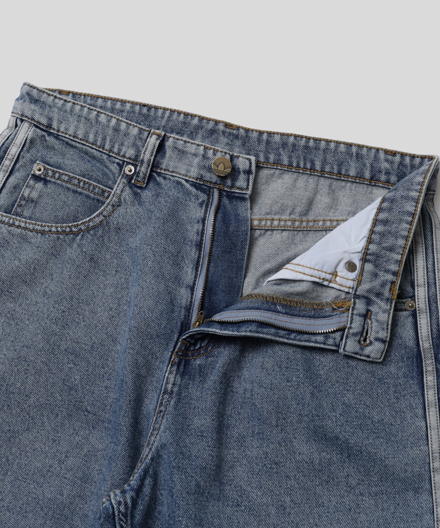 adidas/アディダス/FB ADICOLOR LIGHT WASH DENIM SHORTS HM366