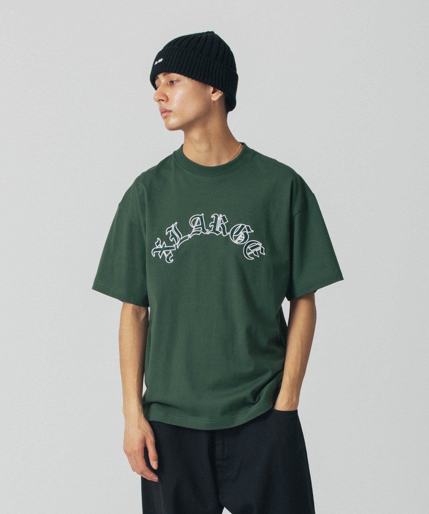 MODEL 身長183cm / 着用サイズ：Lサイズ